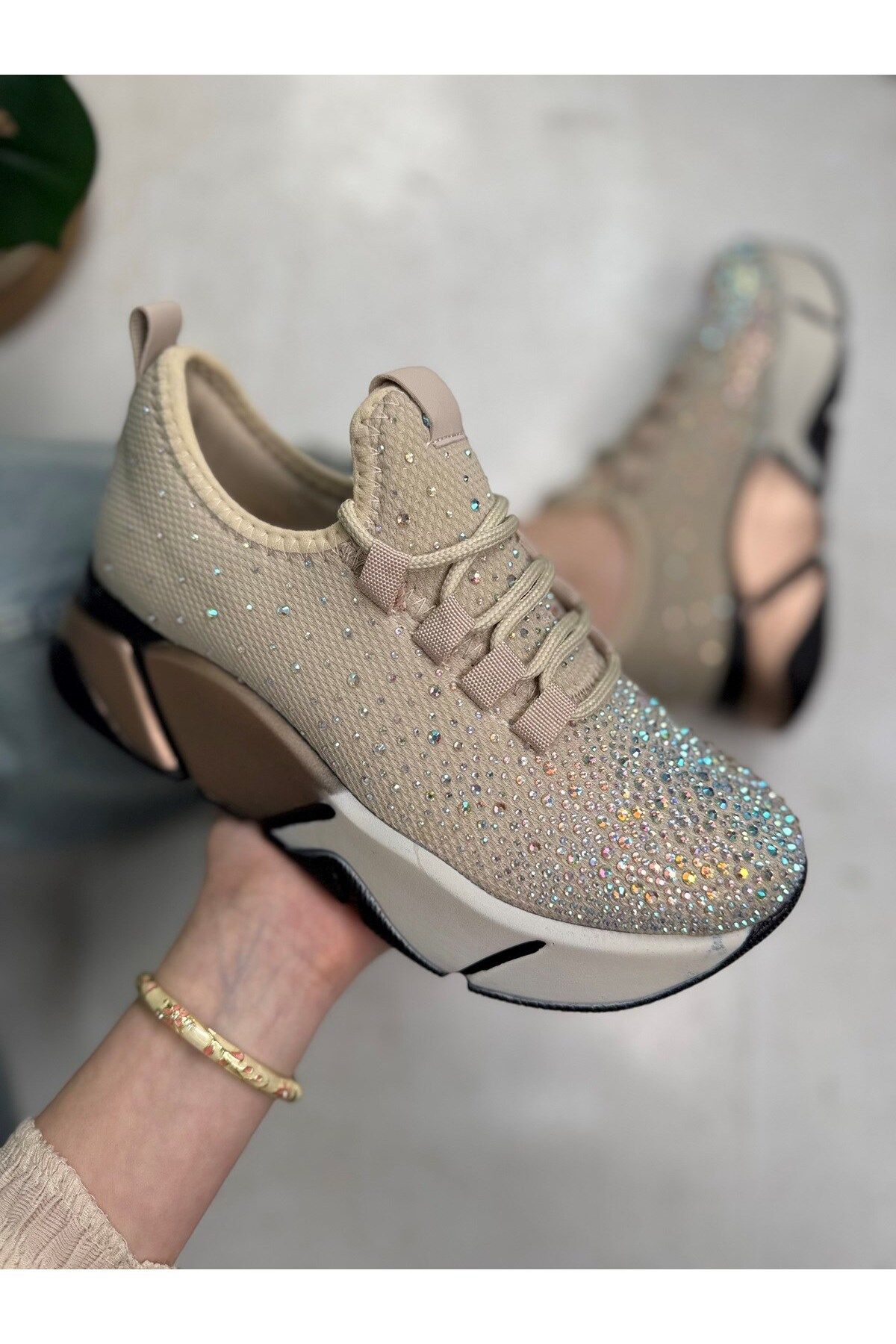 İmerShoes Günlük Kadın Spor Ayakkabı Taşlı Bağcıklı Hafif Kalın Yüksek Renkli Taban Yürüyüş Sneaker 403