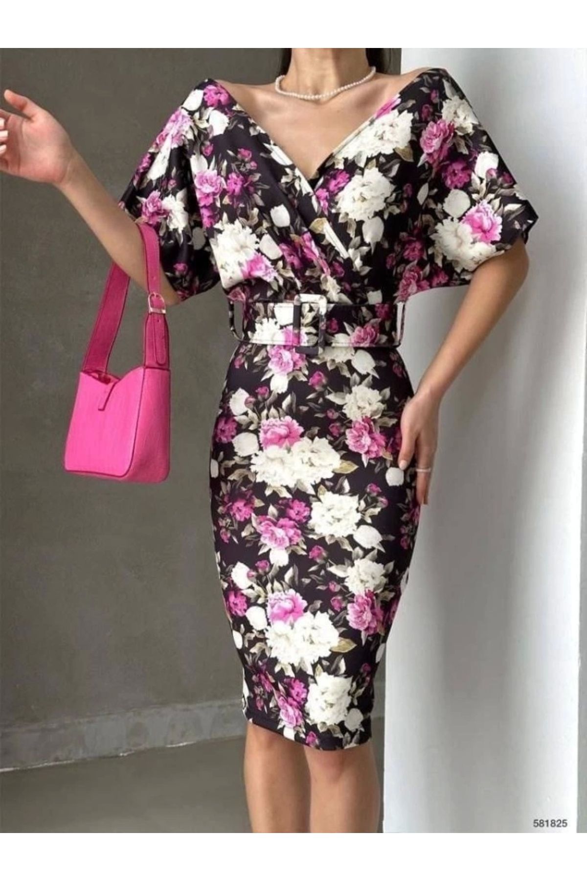 Butik Kadın Dalgıç Kumaş V Yaka çiçek Desenli Kuşaklı Kalem Elbise