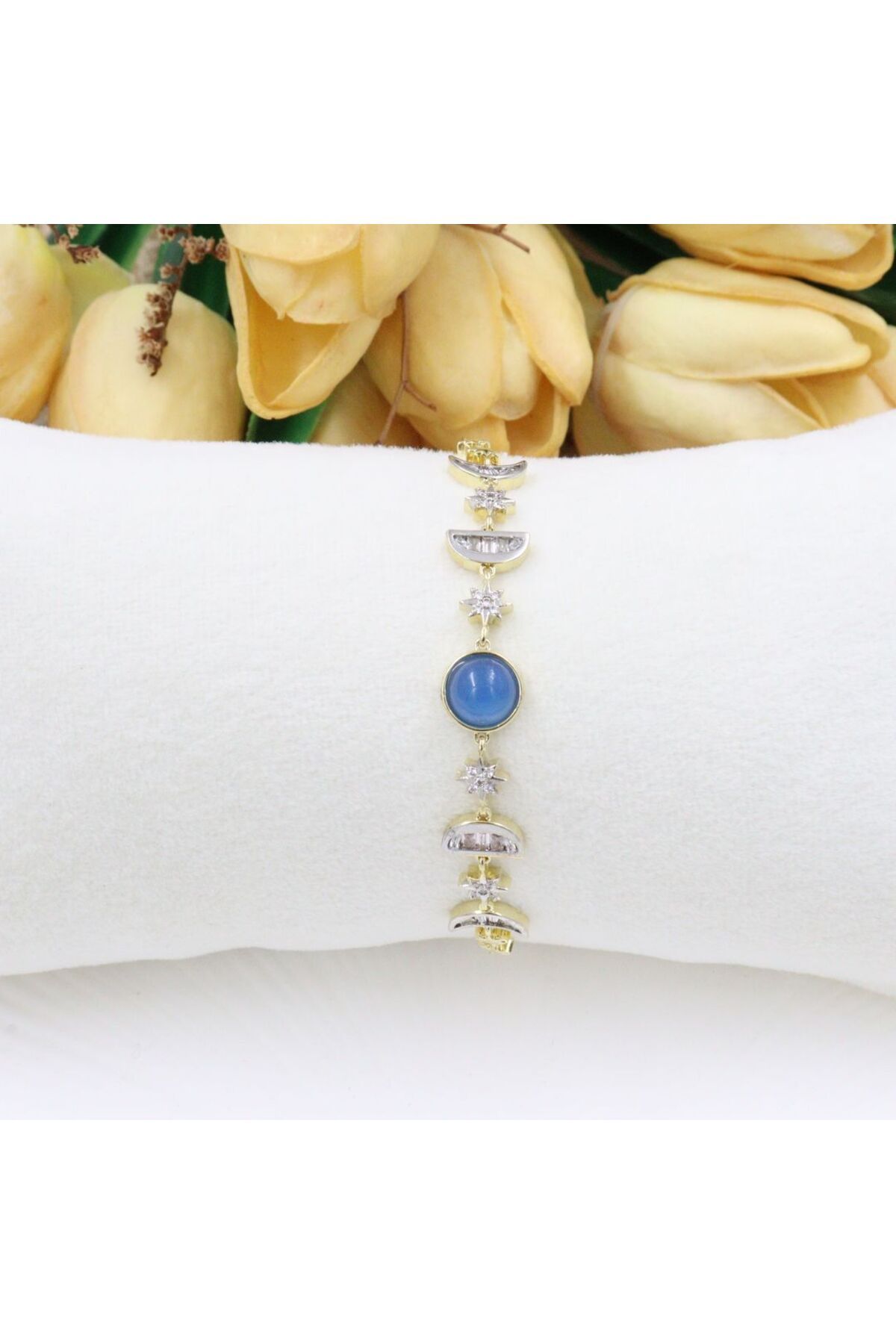 mercanjewelry VİP 14K Kaplama Mavi Boncuk Detaylı Yıldız-Ay Bileklik