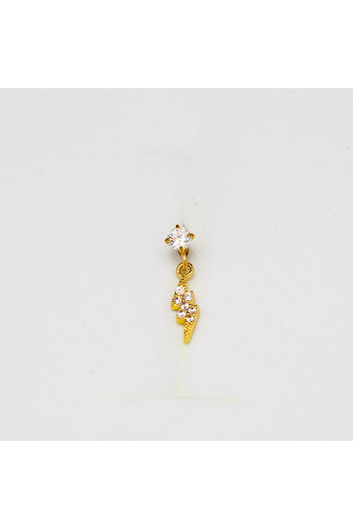 Piercing by Sever SALLANTILI ŞİMŞEK ÇELİK PIERCING… ALTIN/GOLD RENKLİ ve ŞEFFAF TAŞLI (TARGUS HELIX CONCH FLAT)