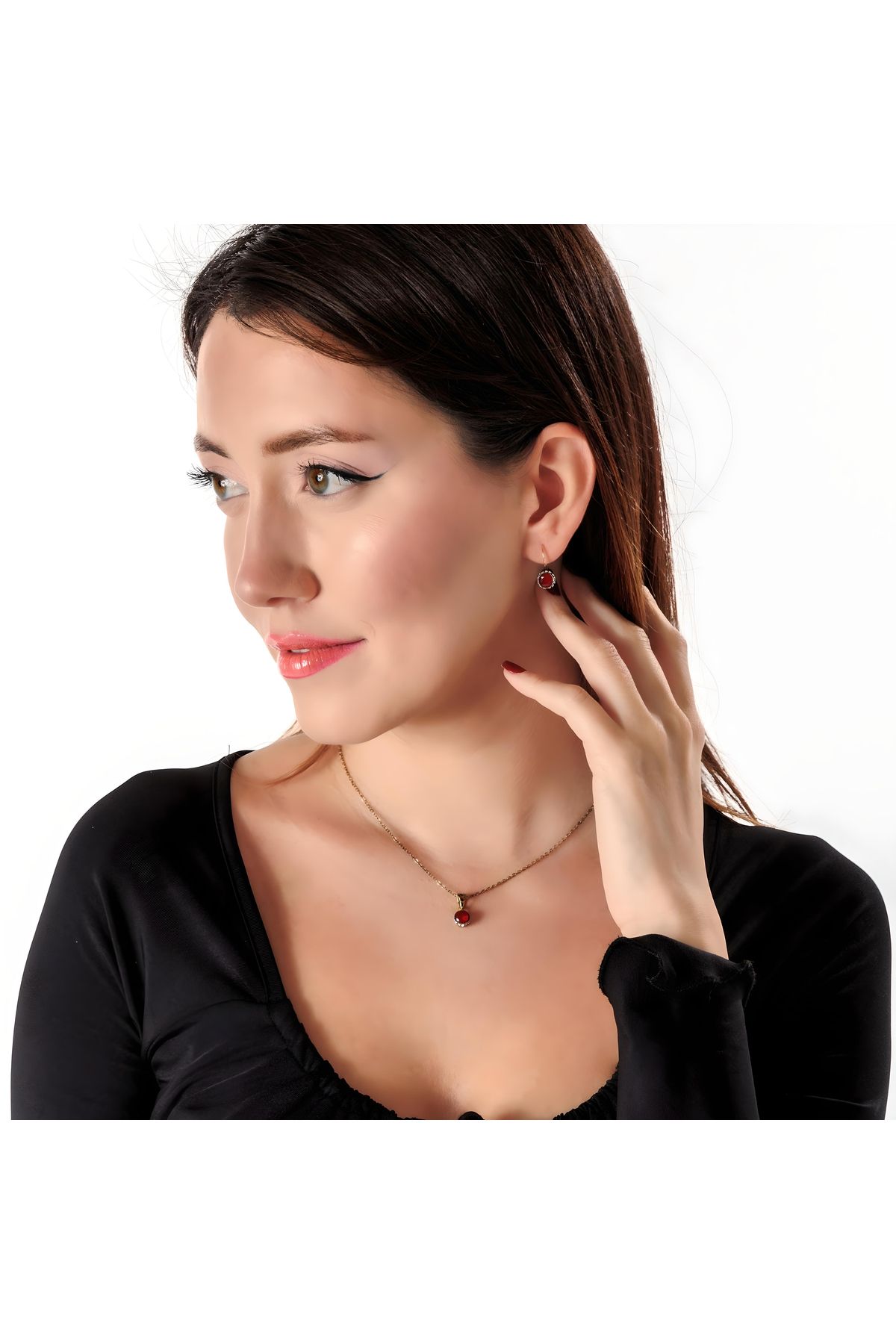 Atelier LEO Handmade Jewellery HARMONİ TEKTAŞ KIRMIZI TAKIM BAKIR EL YAPIMI KRİSTAL TAŞLI KARARMA YAPMAZ KADIN TAKI SETİ