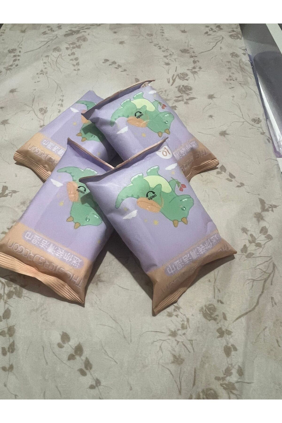 demirosa 4 PAKET SEVİMLİ ISLAK MENDİL 40 ADET