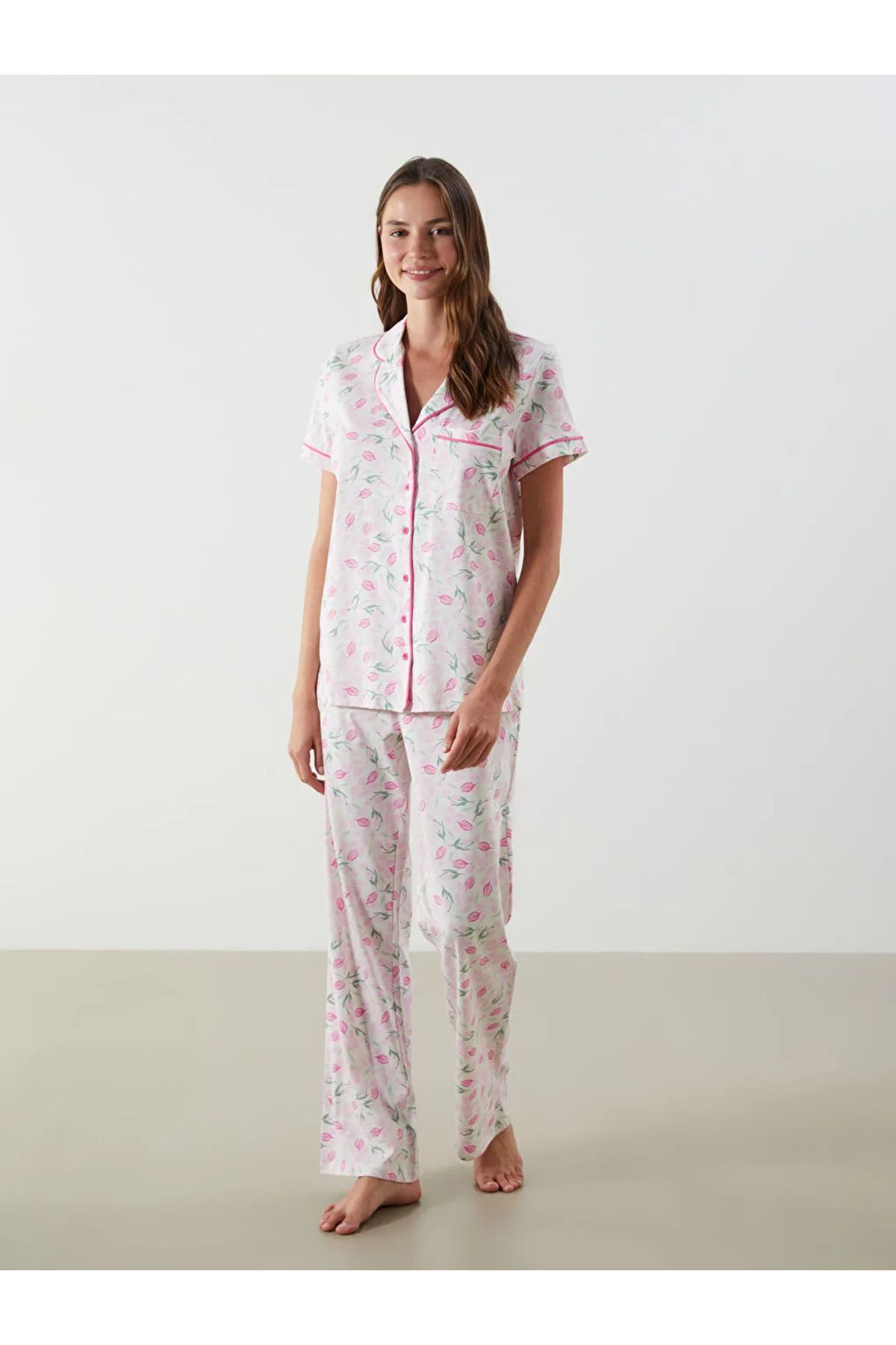 LC Waikiki LCW DREAM Ekru Gömlek Yaka Çiçekli Kadın Pijama Takım