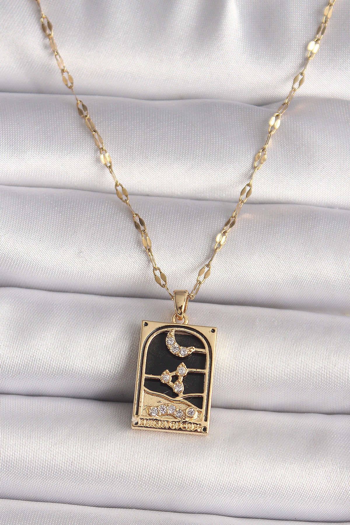Avantaj Kapıda ® 316L Çelik Gold Renk Zirkon Taşlı Ay Figürlü Tarot Model Kadın Kolye