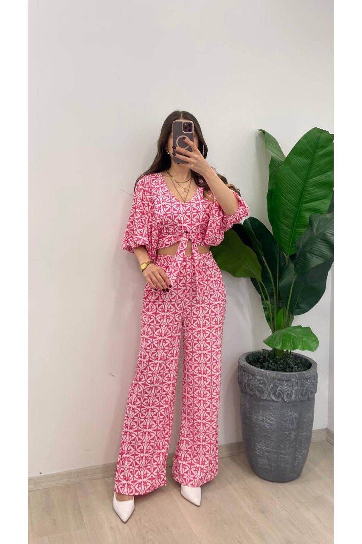 BUTİKFULDEN ÖNDEN BAĞCIKLI BLUZ PANTALON TAKIM