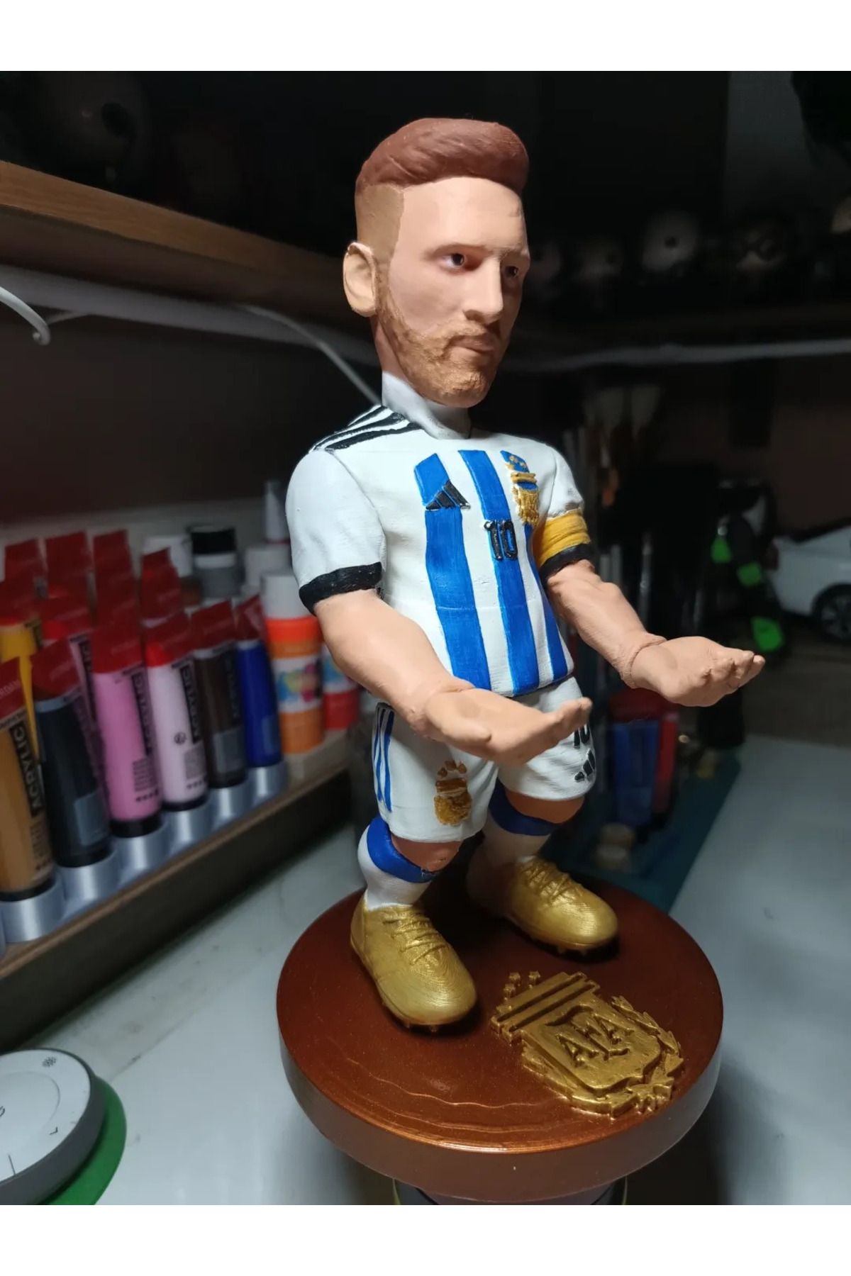 FEEL Lionel Messi Joystick Tutucu – El Yapımı Koleksiyonluk Figür | Arjantin Formasıyla, Altın Ayakkabılı