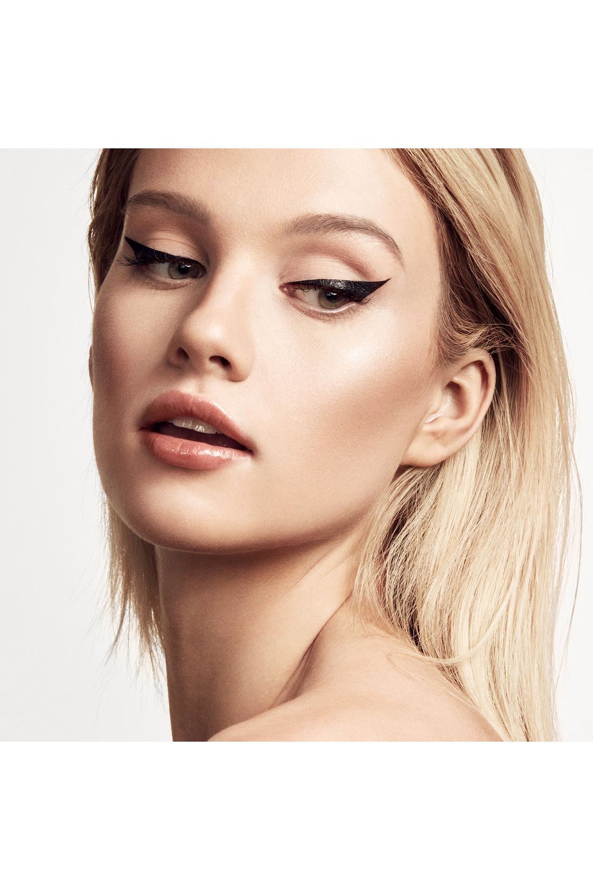 FENTY BEAUTY-Extra Long Soft Tip Iie Flyliner Adapting to All Eye Shapes - Eyeliner Cuz I'M Black (0,55 ml) 3
