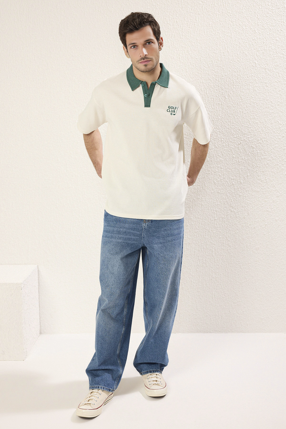Trendyolmilla Man Ekru Regular/Normal Kesim Golf Club Nakışlı