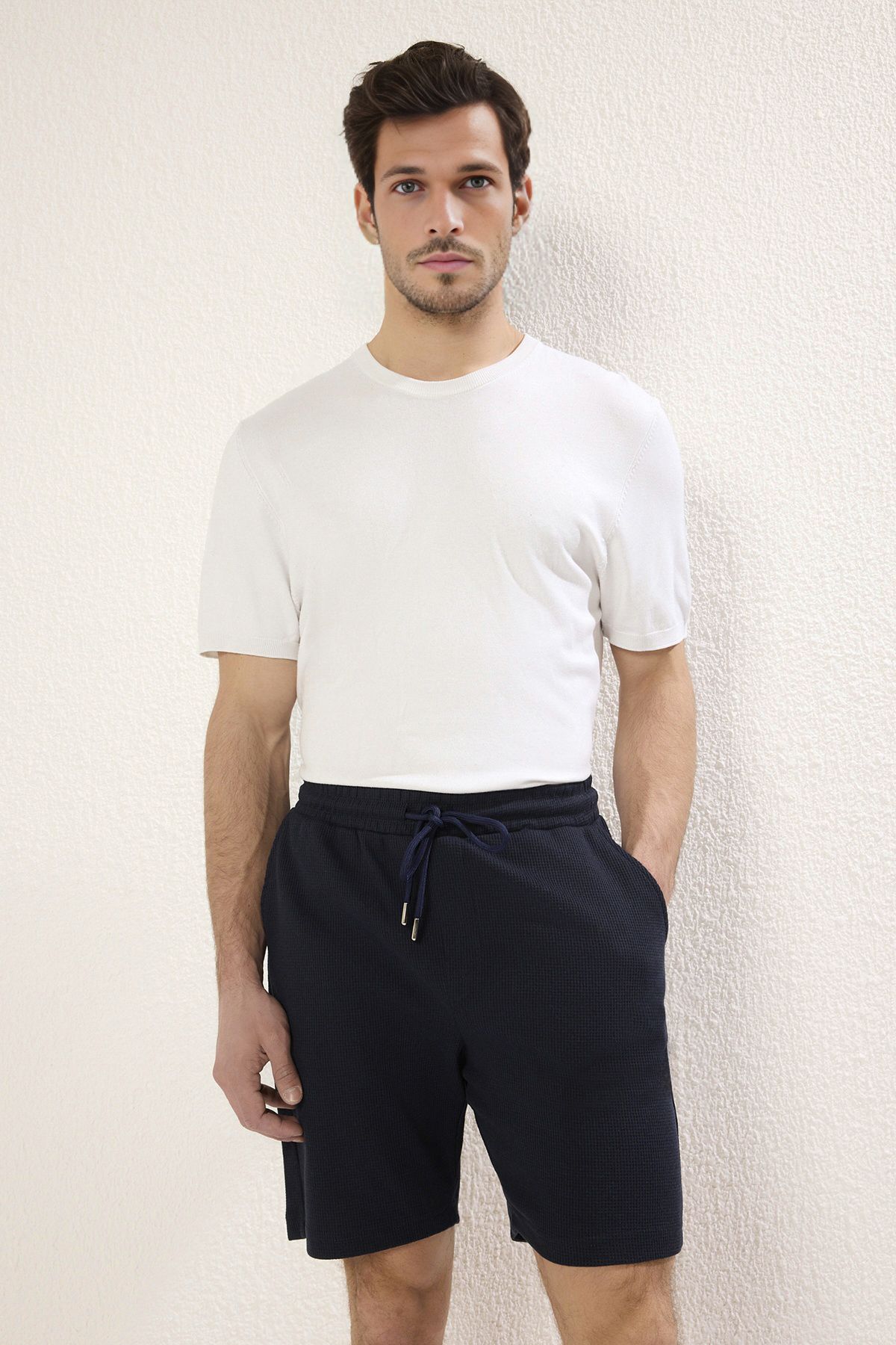 Trendyol Collection-Schwarz-Marineblaue 2er-Pack Shorts und Bermudas mit regulärer/normalem Schnitt und strukturierter Verpackung TMNSS23SR00076 3