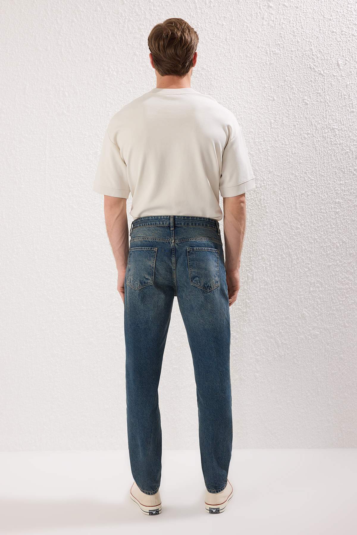 Trendyol Collection-Marineblaue Essential-Jeans – 100 % Baumwolle, Distressed Wash TMNAW23JE00104 5