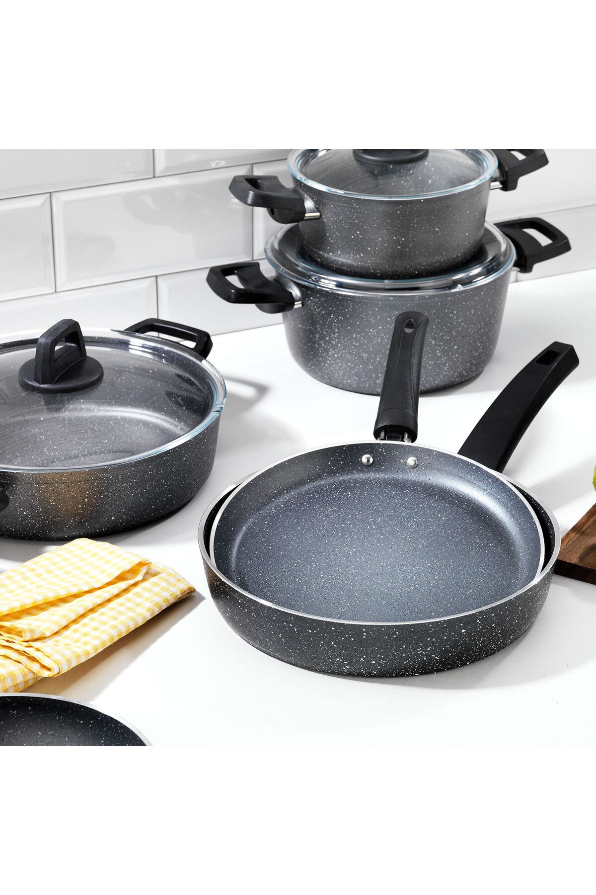 Schafer-Ashen Cookware Set 9 Pieces-Grey 3