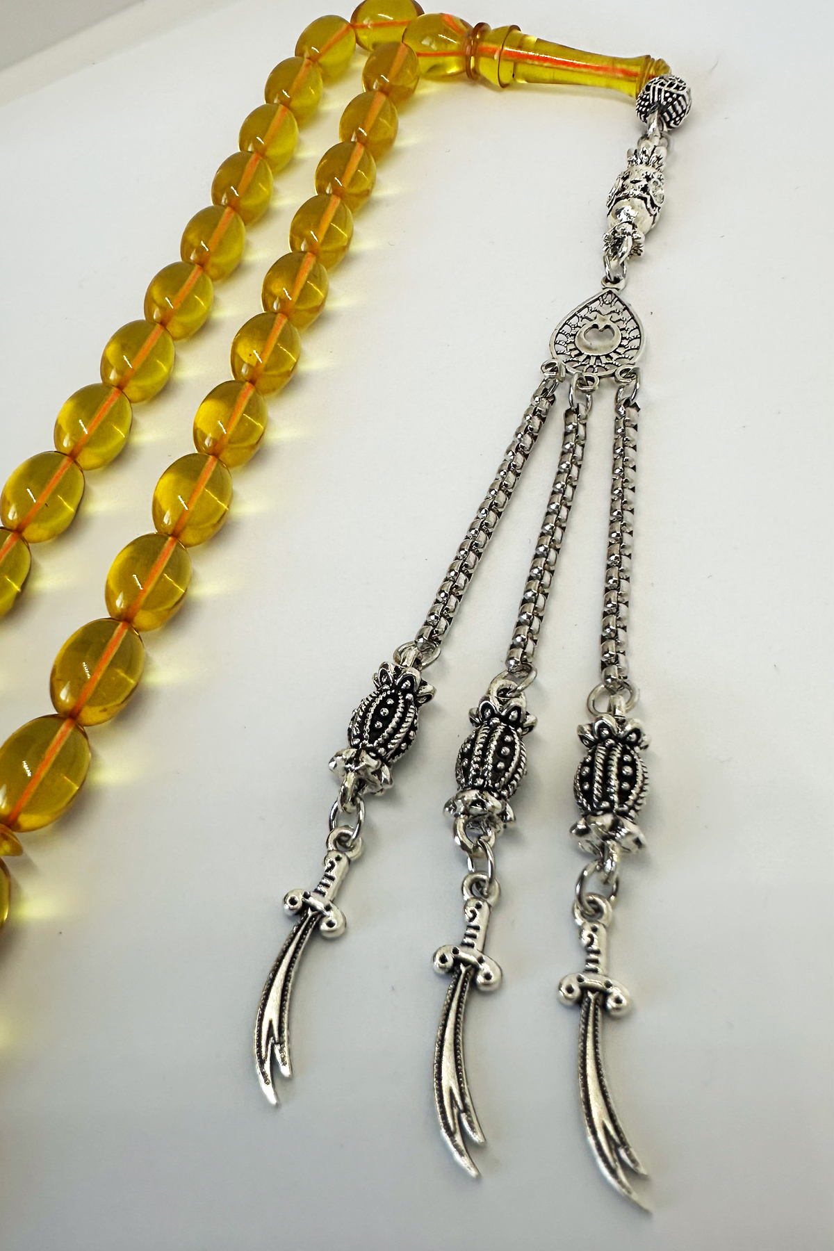 Özel Tasarım! Zülfikar Motifli Blok Zar Kehribar Tespih – Koleksiyonluk Parça — Silmaril Store