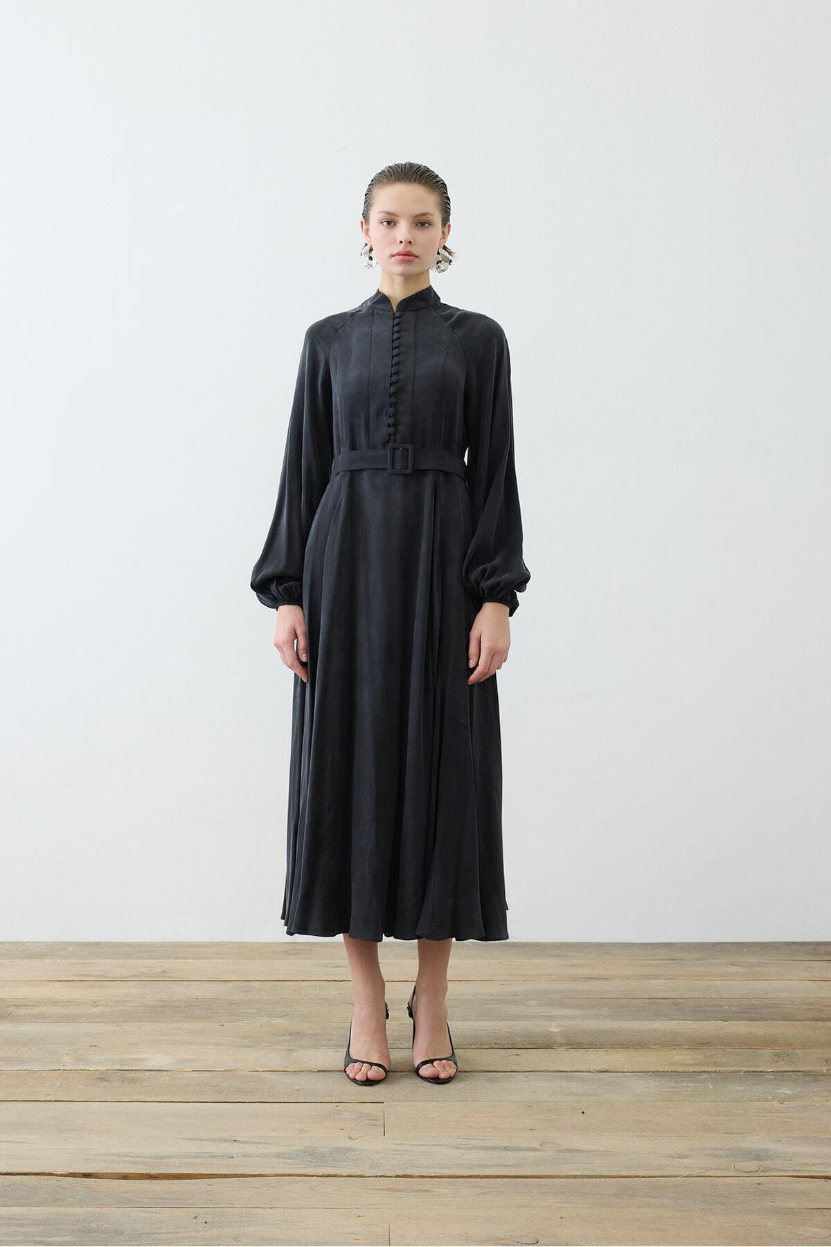GLORIA HALF BRIDLE DRESS - BLACK