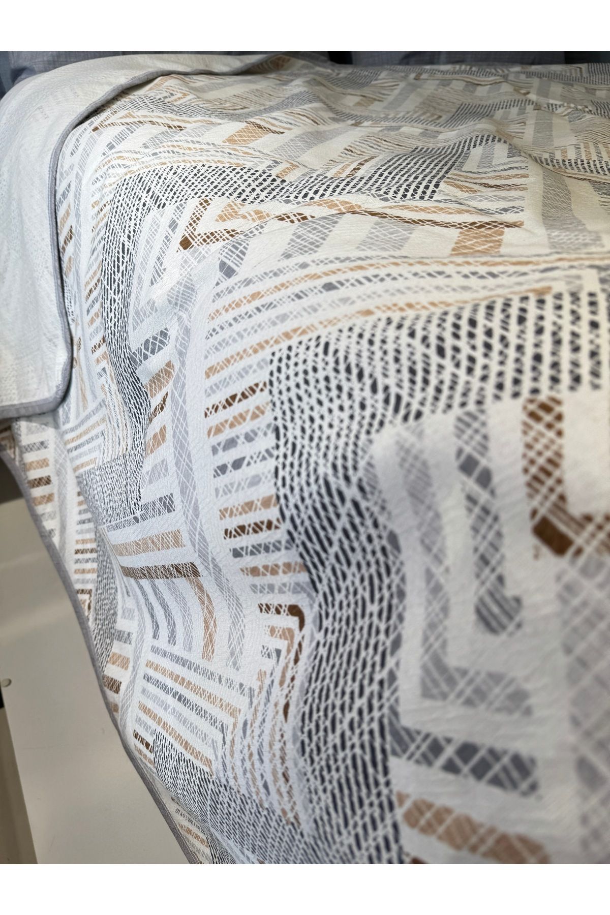 ŞENER HOME Meander Desen Baskılı 150x240 Cm. Tek Kişilik Tek Pike