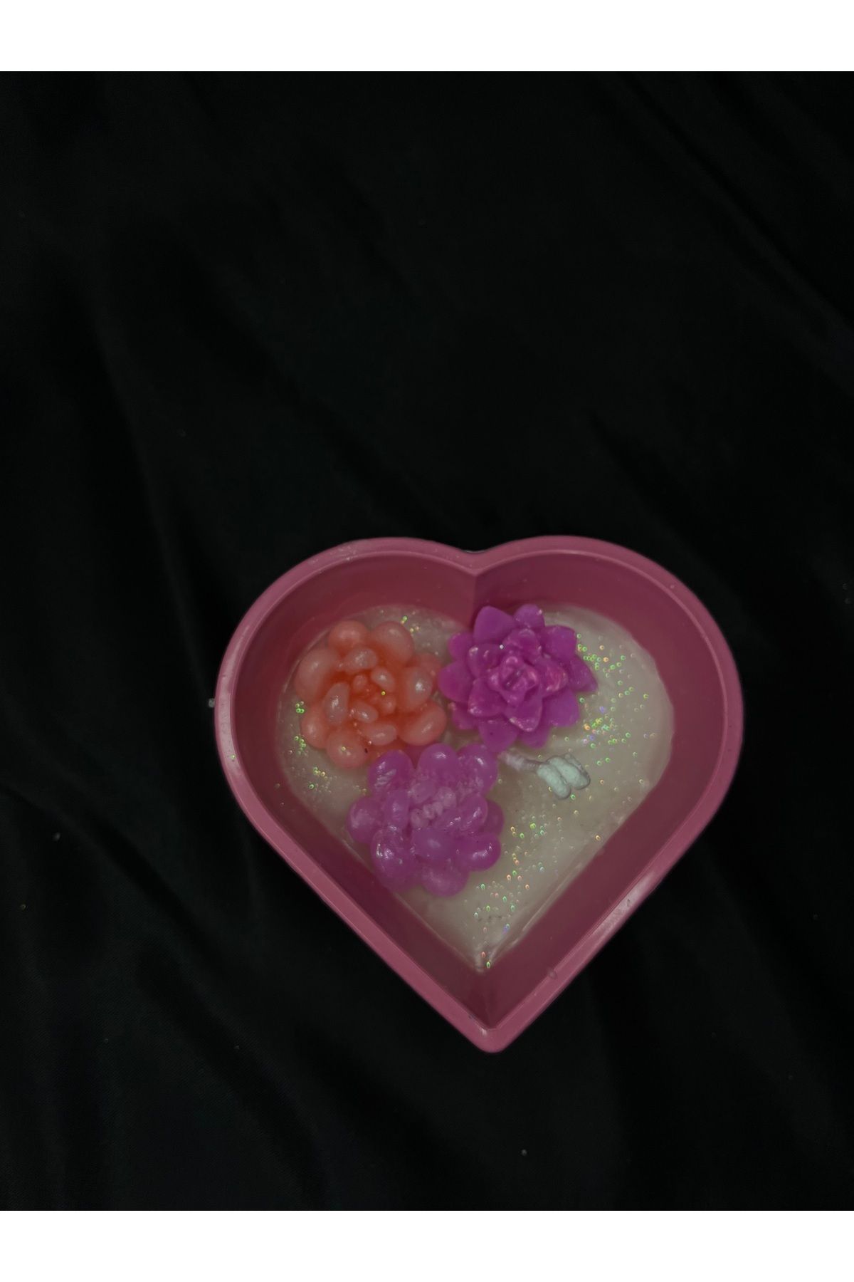 Nis Candle More Kalpli kutuda çiçek detaylı mum