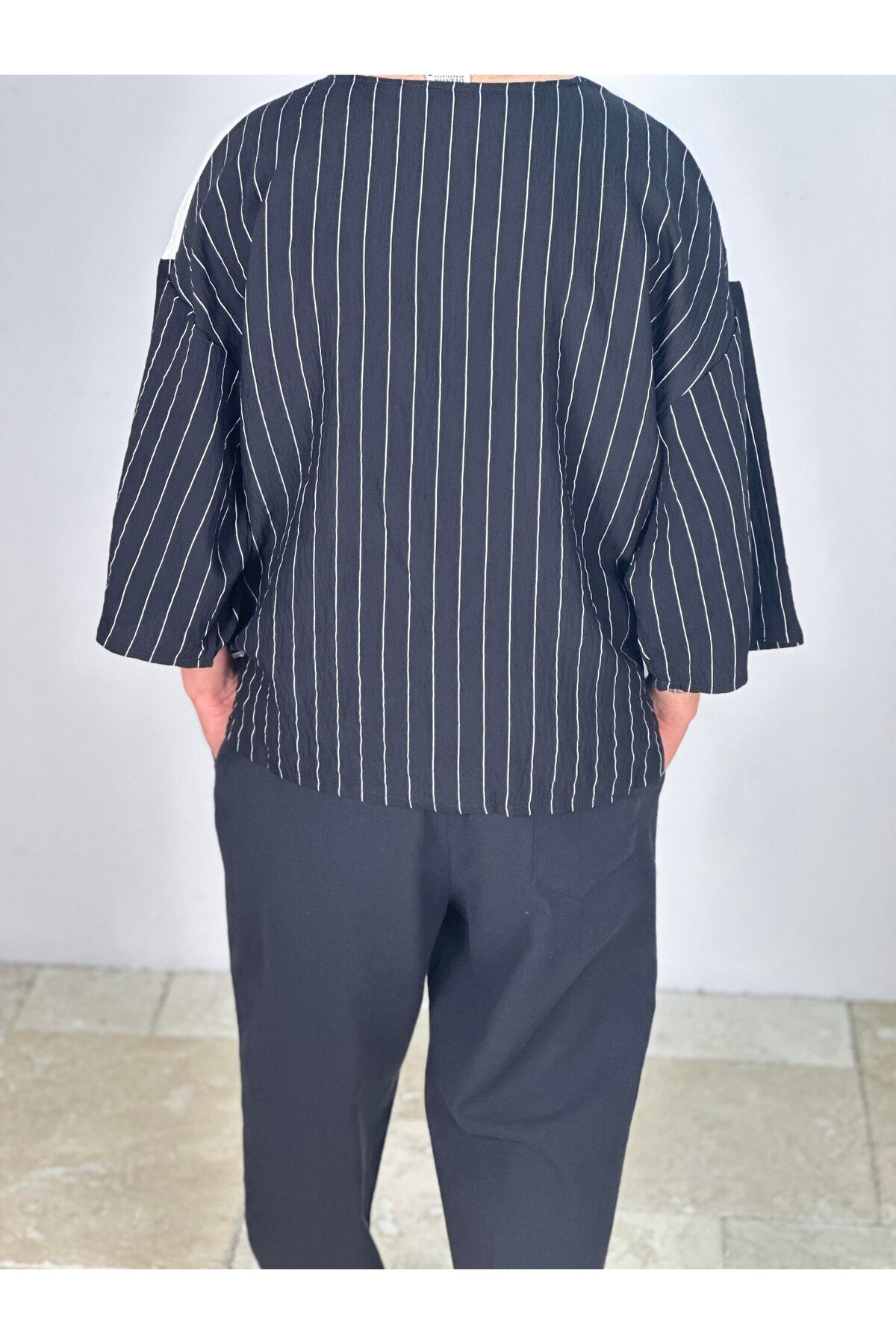 COCOPELLI-Fakir Sleeve Viscon Black and White Oversize T-Shirt 4