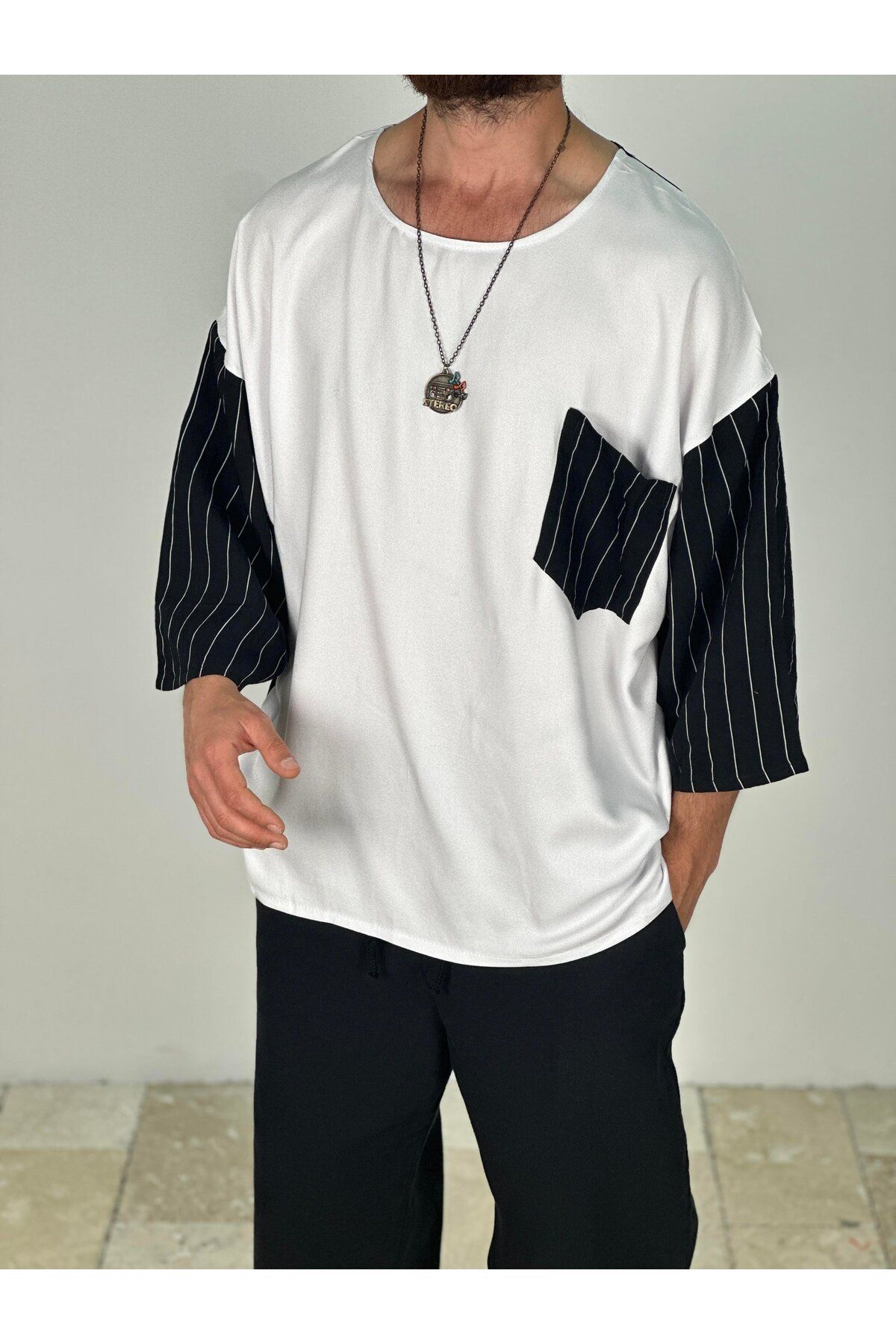 COCOPELLI-Fakir Sleeve Viscon Black and White Oversize T-Shirt 2