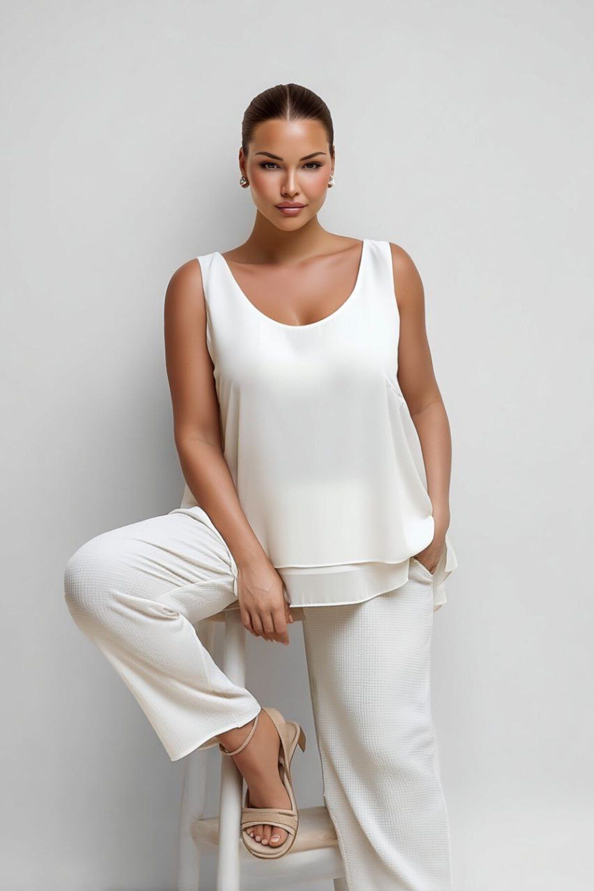 Hanezza-Zero Sleeve Crepe Blouse 2