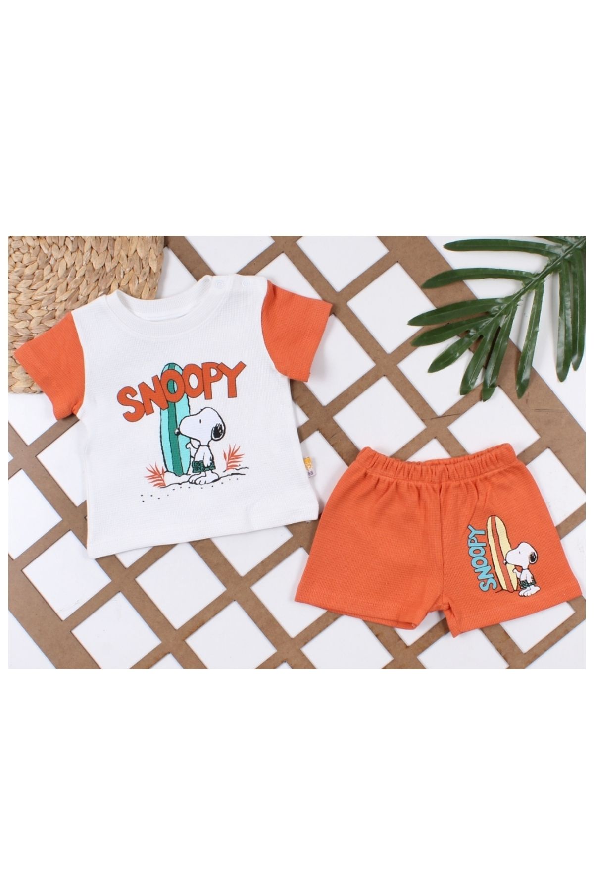 Kids Wear Erkek Bebek Snoopy Baskılı % 100 Pamuklu Tişört - Şort Takım