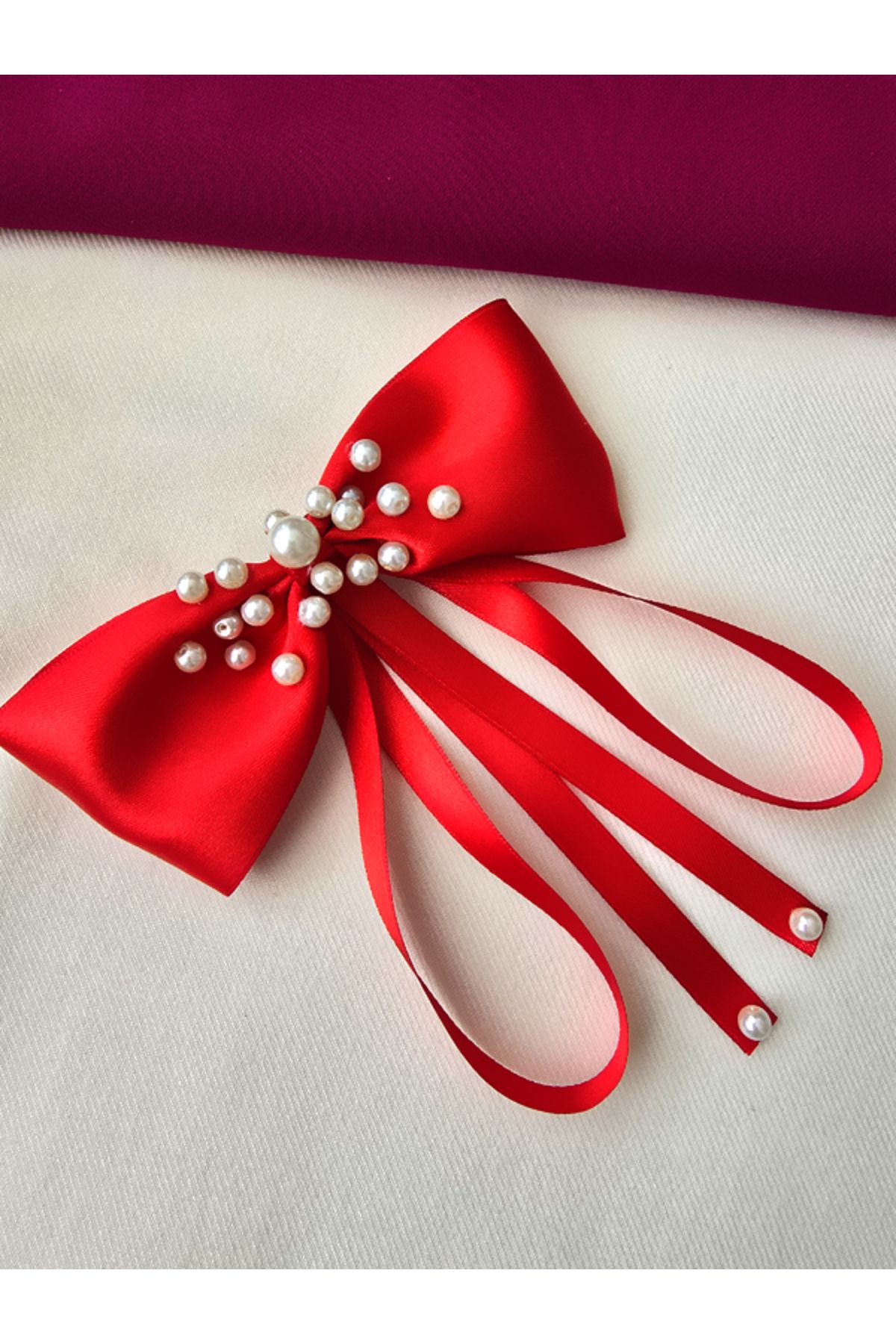 Riccoco Accessory Kırmızı İnci Detay Fiyonk Toka Kurdele Toka Otomatik Toka
