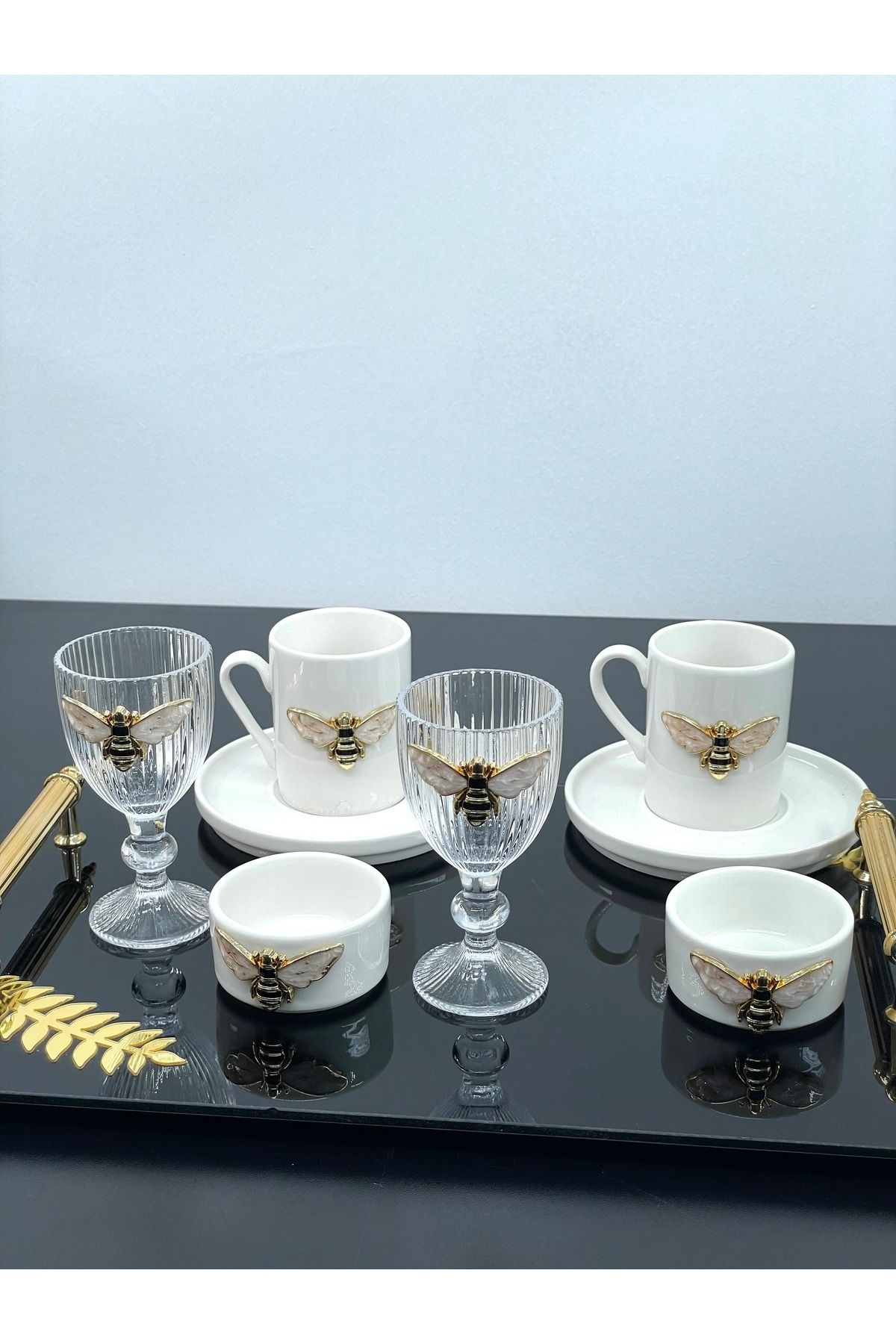 YzHome 2 Kişilik Porselen Arı Fincan Takımı Seti ve 2 Adet Porselen Arı Lokumluk ve 2 Adet Cam Bardak