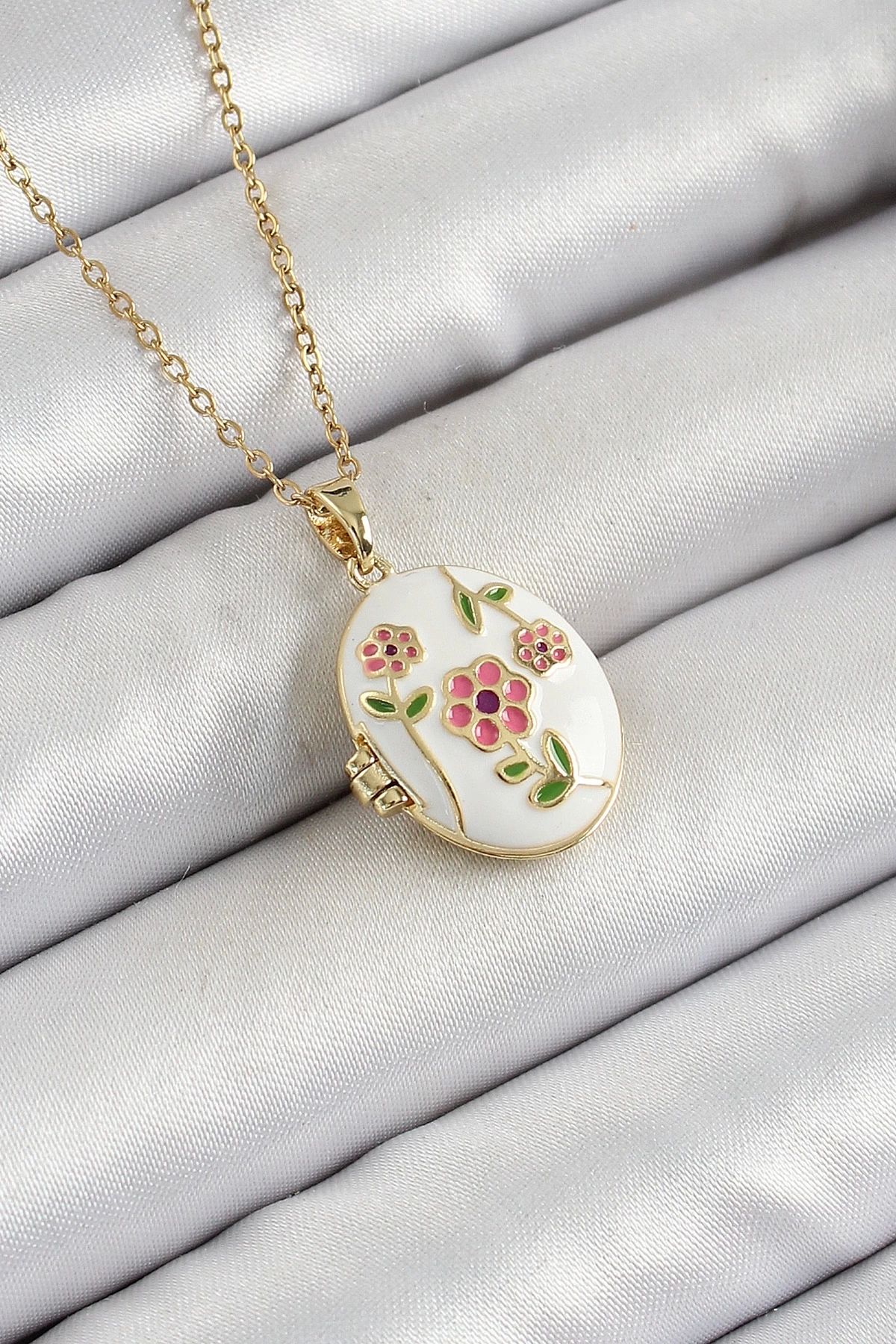 No8 Home 316L Çelik Zincir Açılabilir Sanatsal Vintage Çiçek Model Gold Renk Kadın Kolye