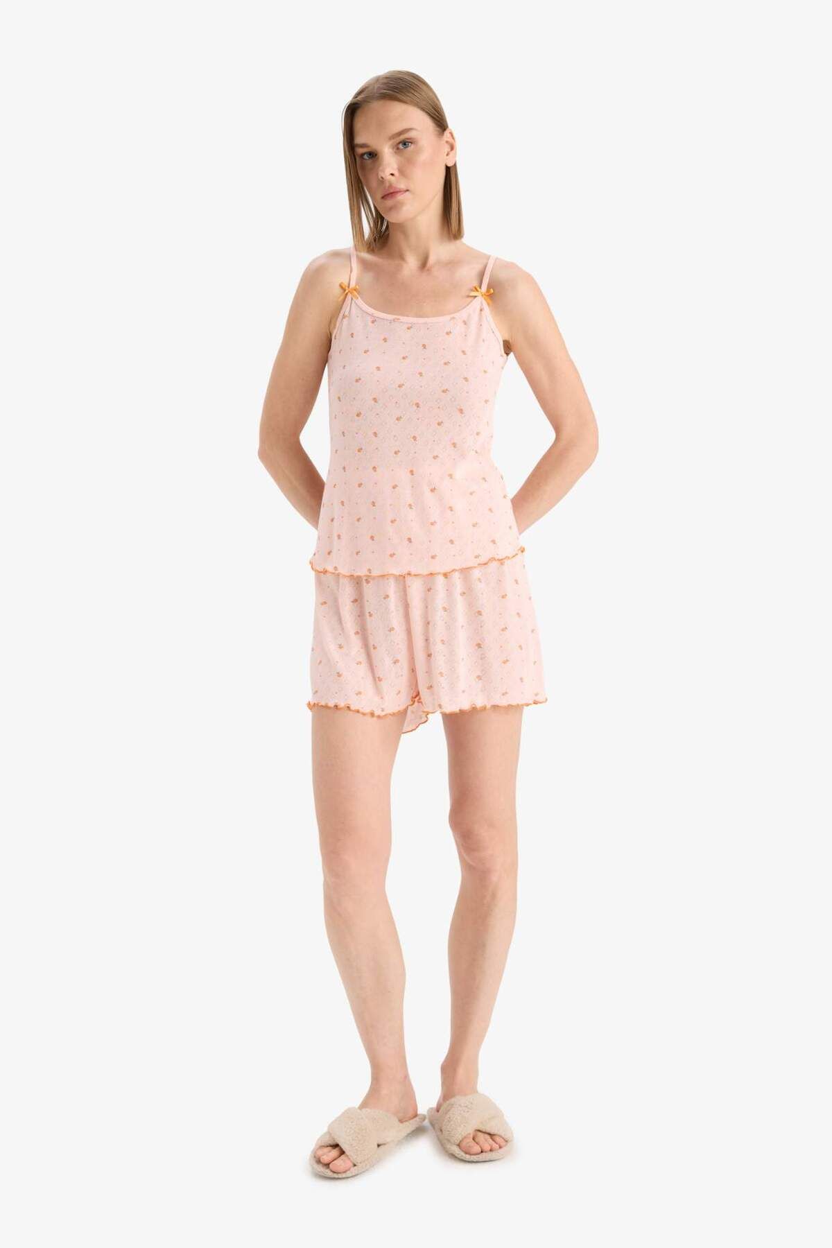 DeFacto-Regular Fit Pajama Set Patterned Suspender Pajama Top with Elastic Waist Shorts Pajama Bottoms-Fall in Love F5774 2