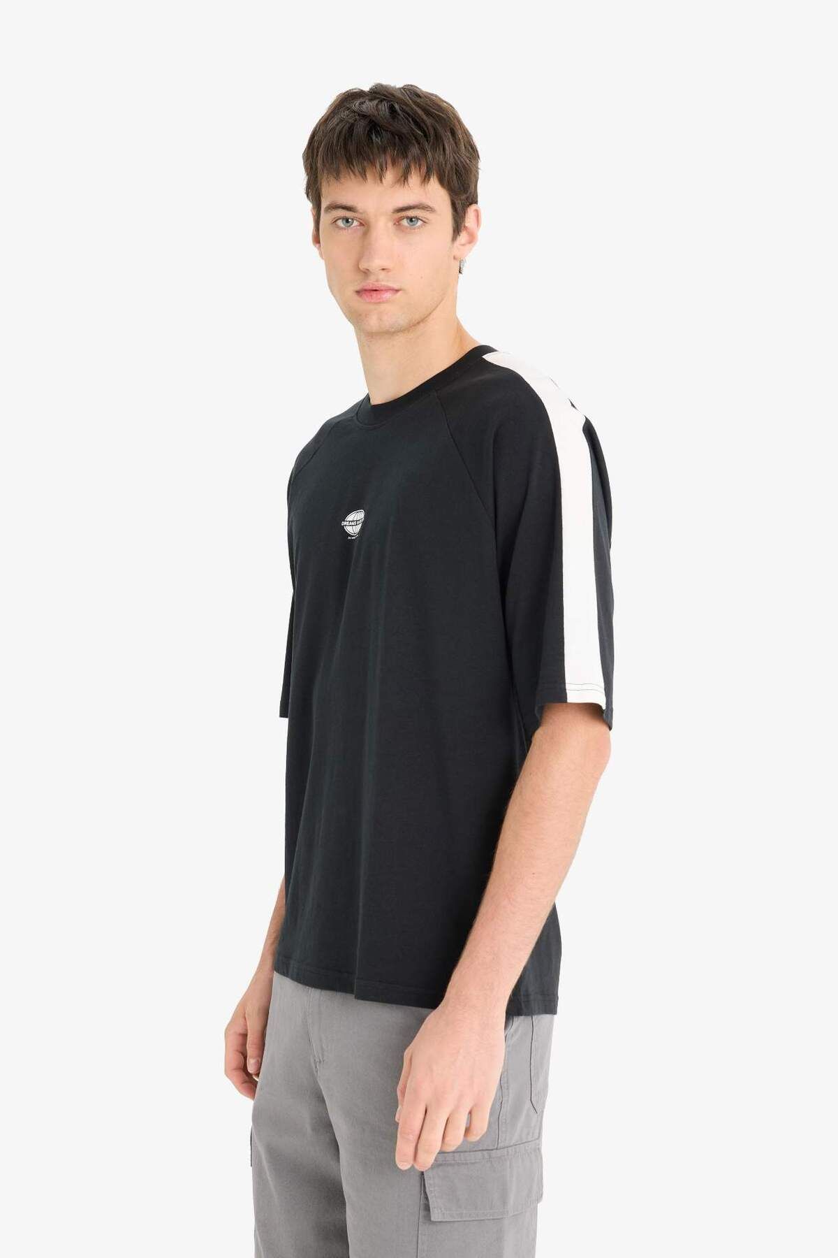 DeFacto %100 Pamuk Loose Fit Bisiklet Yaka Baskılı Kısa Kollu Tişört F0187AX25SM