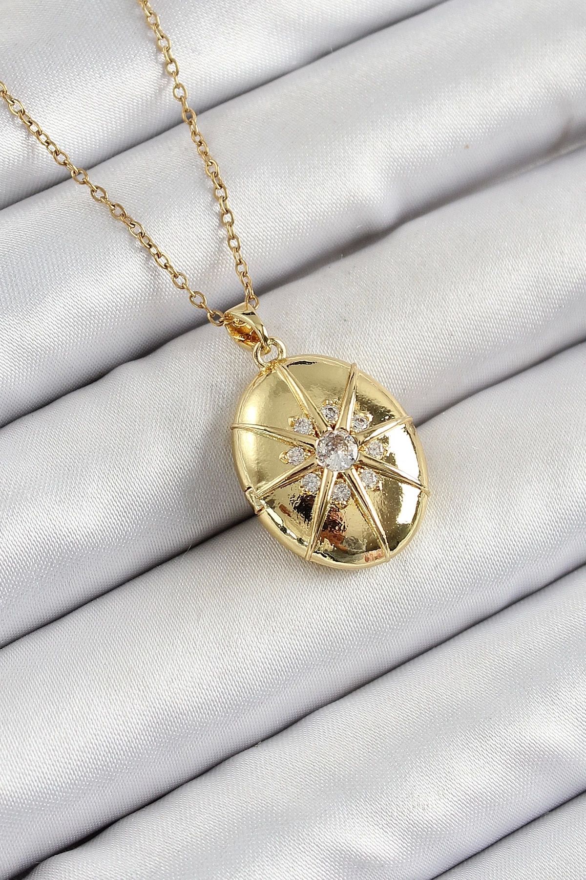GLIMMERY 316L Çelik Zincir Açılabilir Madalyon Model Zirkon Taşlı Gold Renk Kadın Kolye