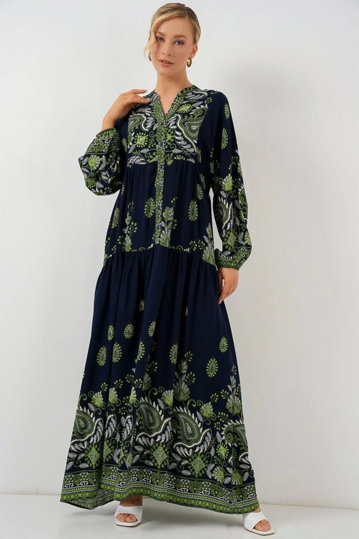 Butik 2423 Otantik Desenli Tesettür Elbise - Lacivert 13