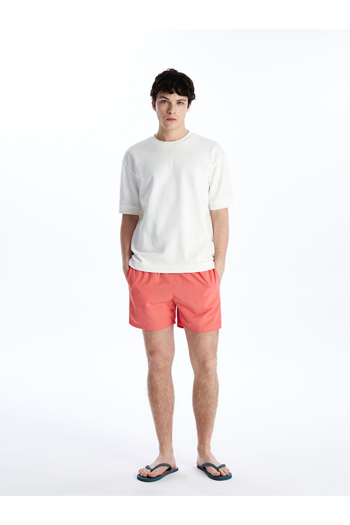 LC Waikiki Yeni Sezon Kisa Boy Basic Erkek Deniz Sortu - S4BI14Z8