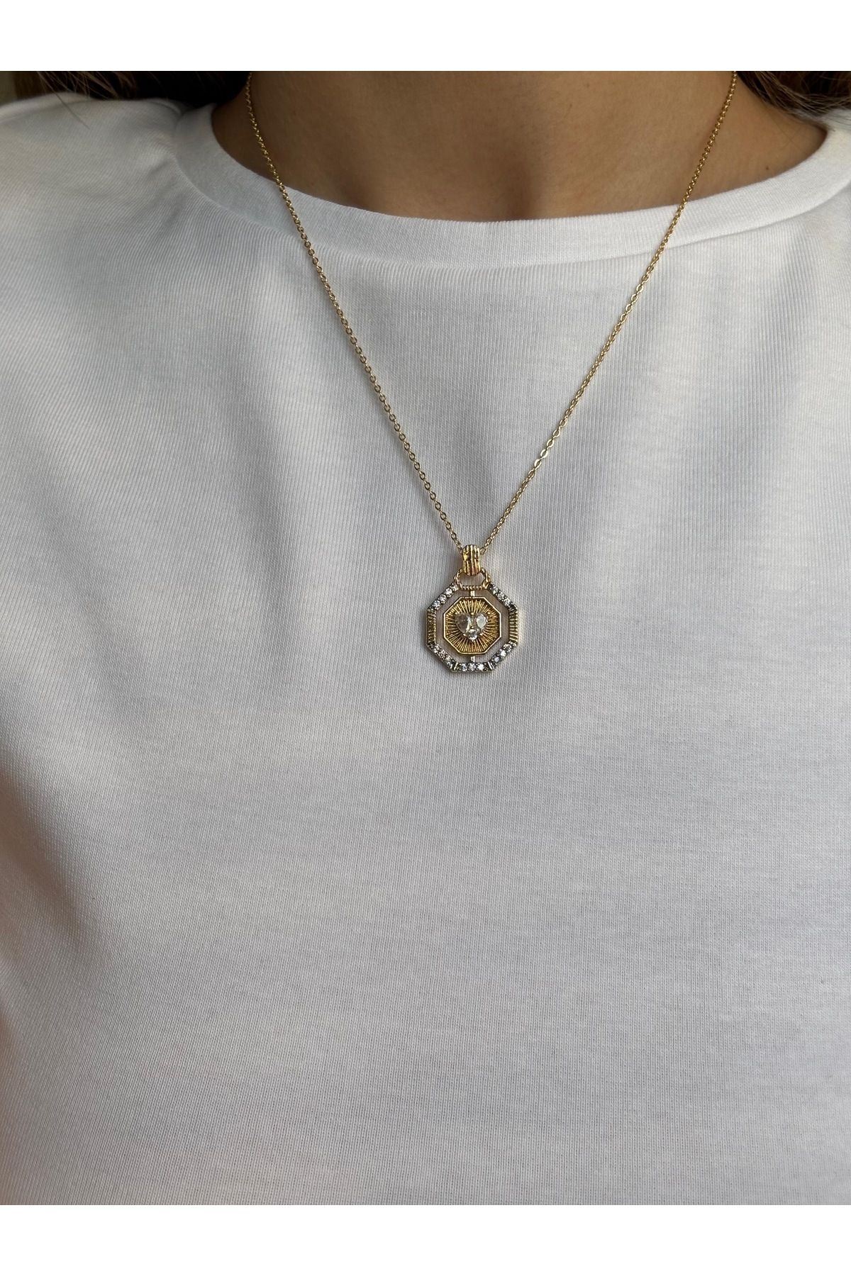 mysteriajewelry Kalp ve Taş Detaylı Gold Renk (Küpesiyle kombine uyumlu) Çelik Kolye 2 Farklı Renk Seçeneği