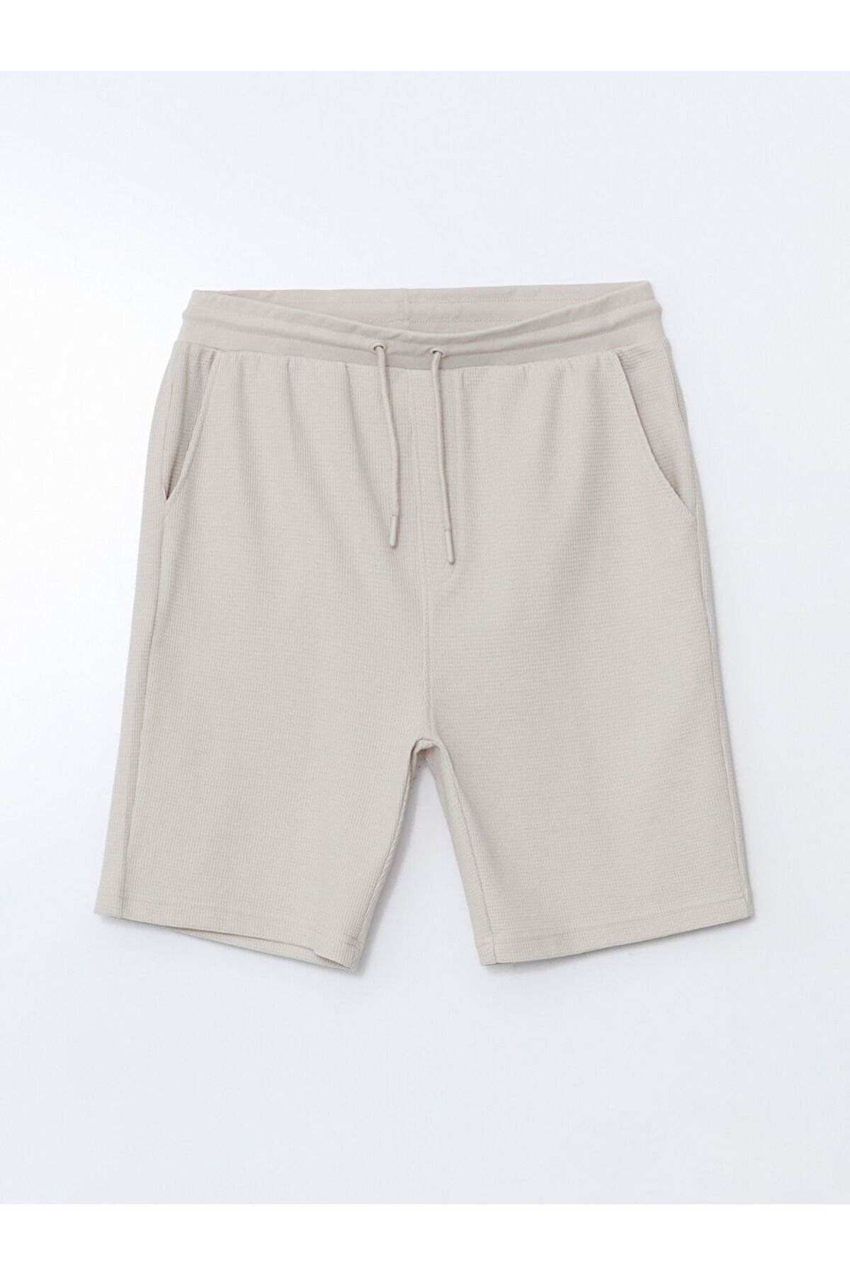 LC Waikiki-Create Your Style from Uzg Store |   Standard Fit Men's Shorts 1