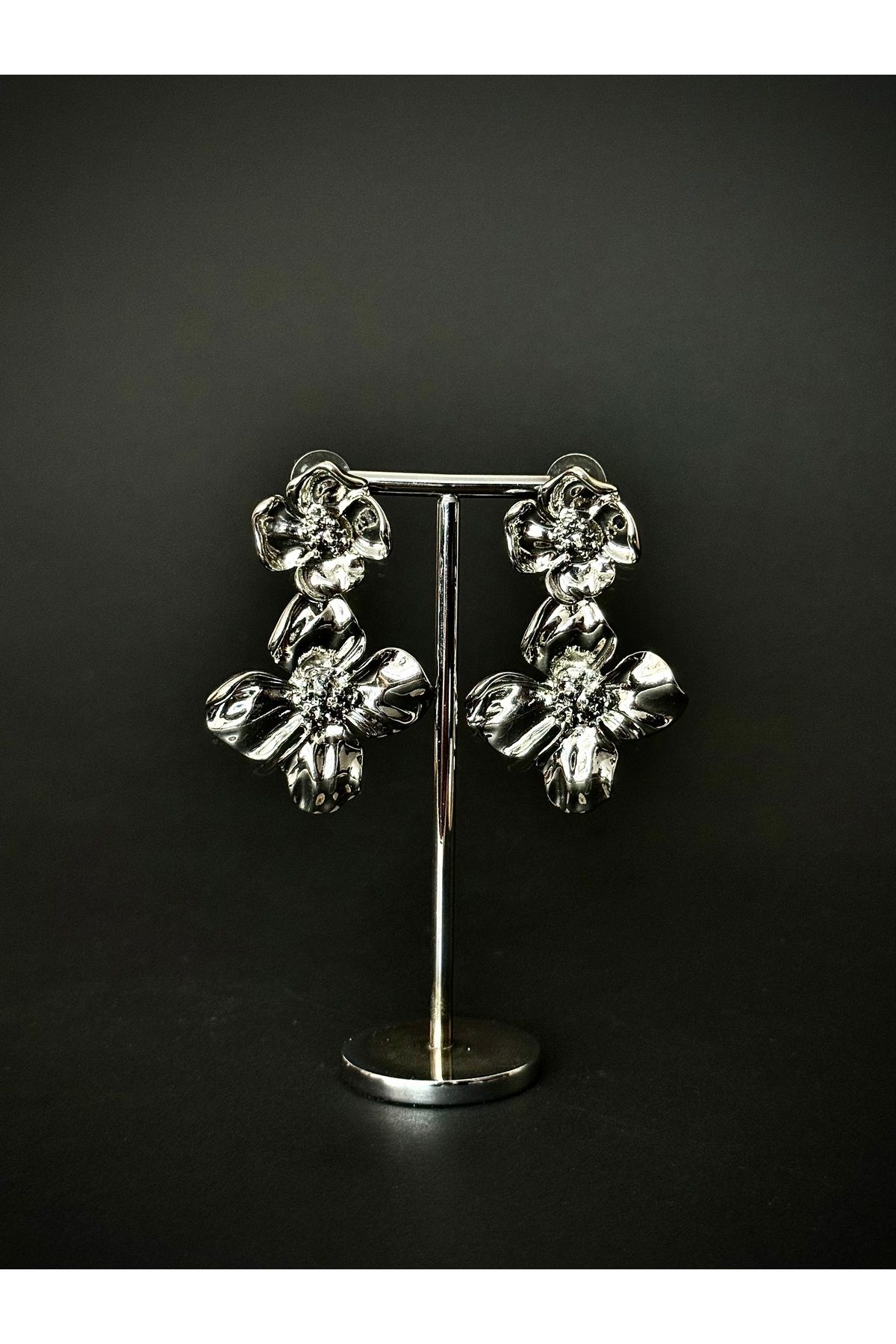 LİORİNAS Silver Çelik Çiçek Model Küpe