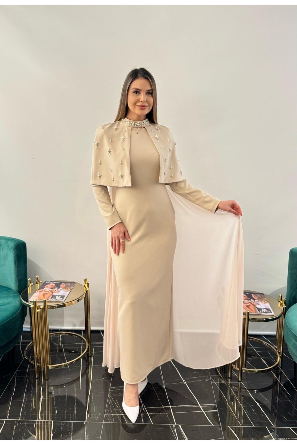 White Corner 3224 ÖZEL İNCİLİ EL İŞLEMELİ TASARIM ELBİSE