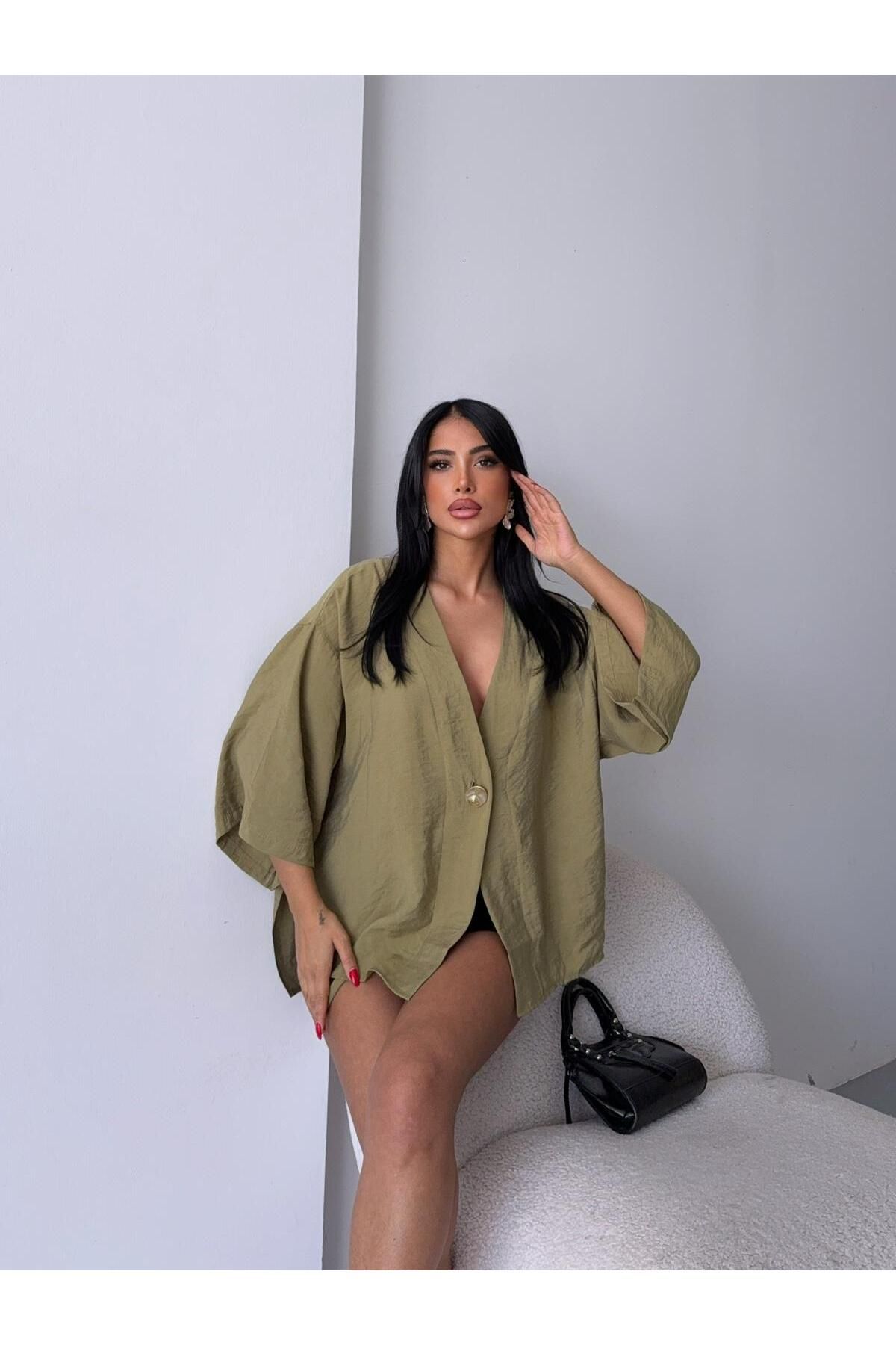 Ekim Store Gold Düğmeli Oversize Gömlek