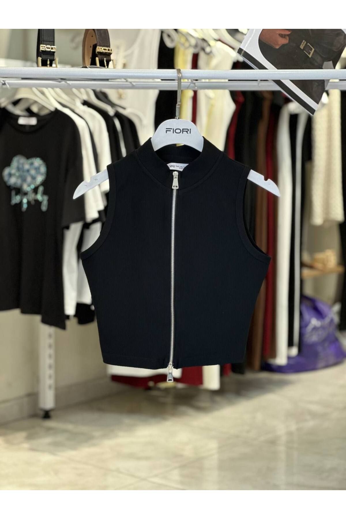 FioriModa Fermuarlı Sıfır Kol Bluz