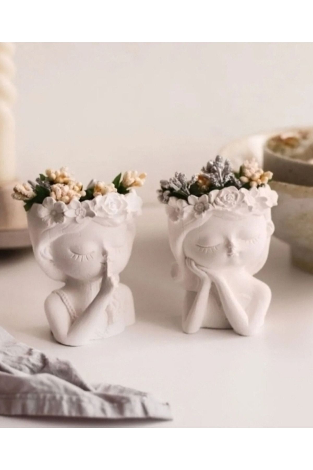 SerenityHaven 2'Lİ Çiçekçi Kız Dekorasyon Saksı