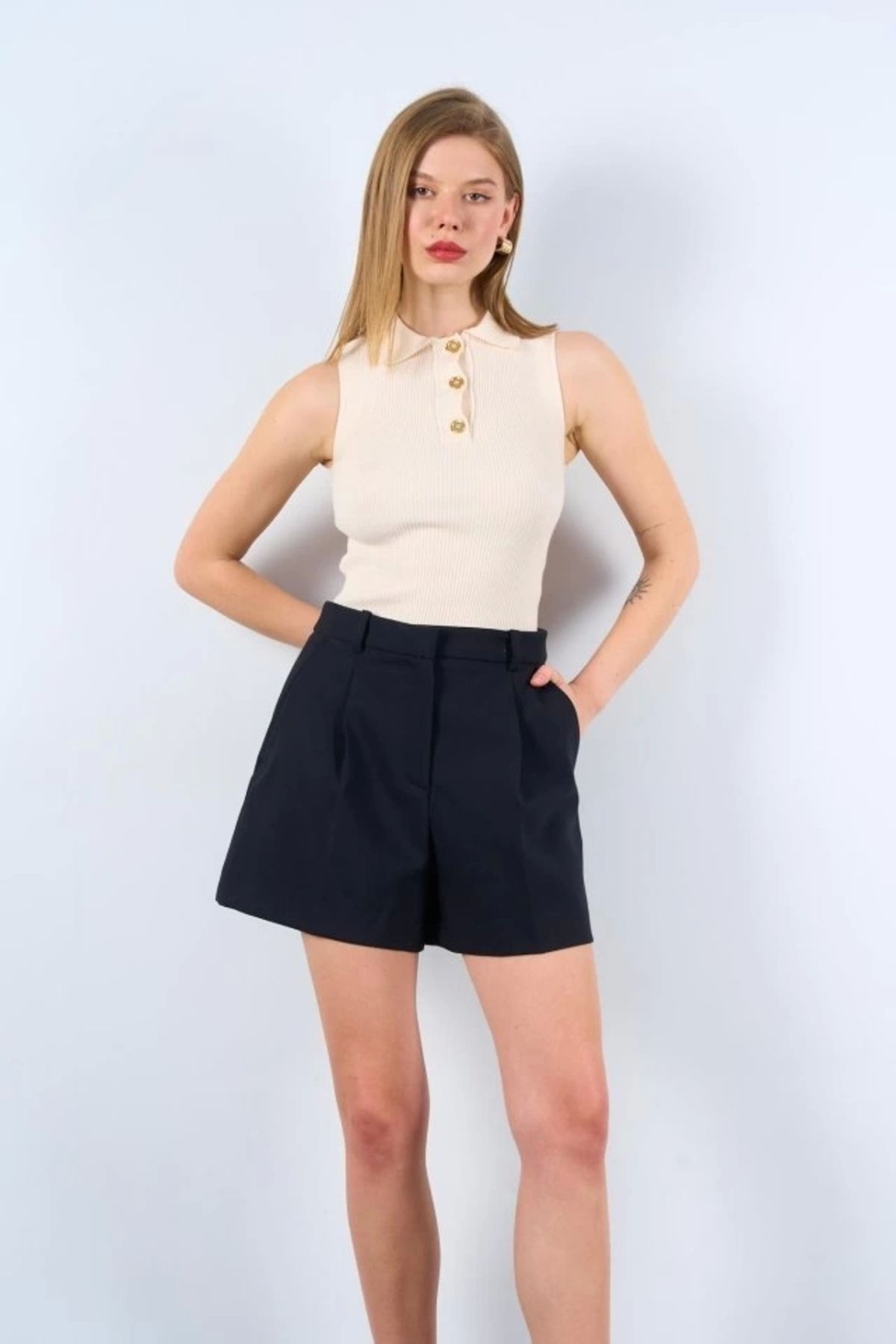 Butik Patlı Düğmeli Triko Atlet - Beyaz Kayısı