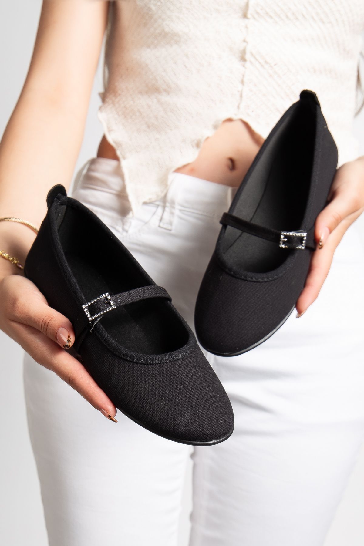 Odal Shoes Kadın Yuvarlak Burun Ortopedik Toka Detaylı Rahat Şık Günlük Babet Ayakkabı