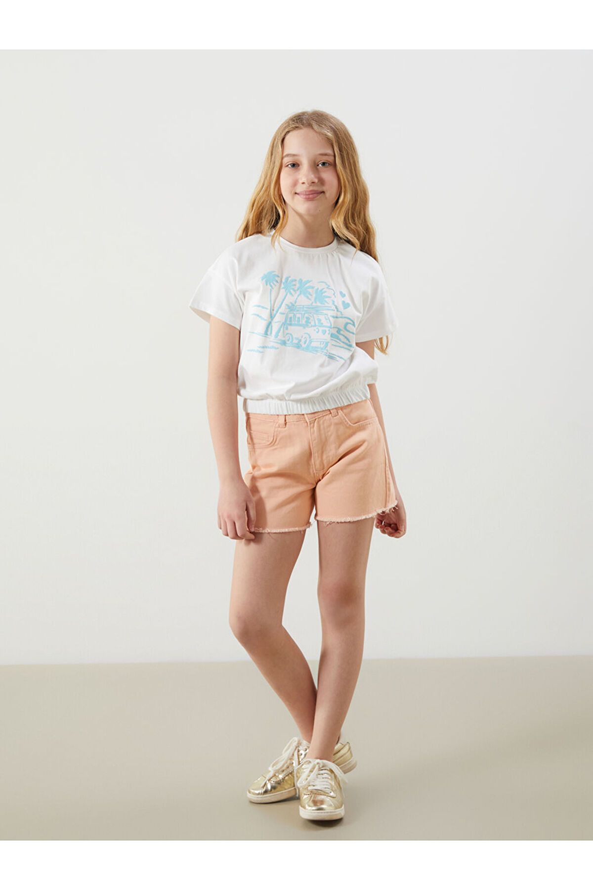 LC Waikiki-New Season Crew Neck Girls Crop T-Shirt - S5Fd58Z4 2