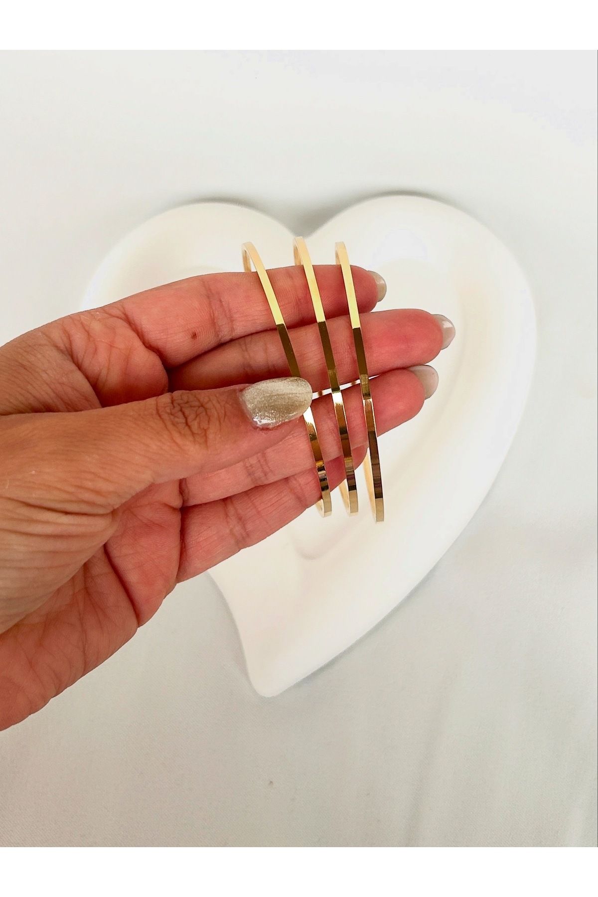 Alvora Accessories 3’lü Paslanmaz Çelik Suya Dayanıklı Şık Altın Kaplama Ajda Bilezik