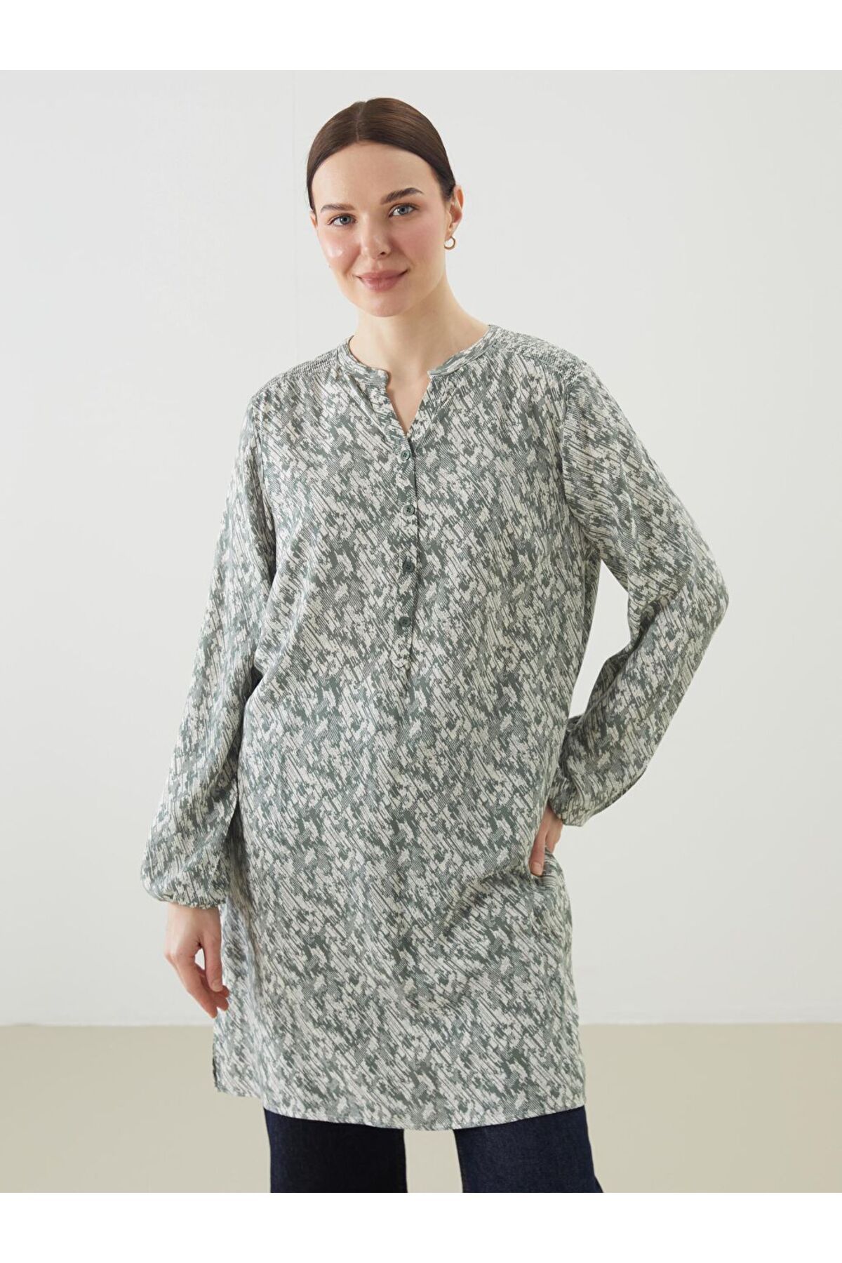 LC Waikiki Yeni Sezon Kacik Yaka Desenli Kadin Tunik - S5MD18Z8