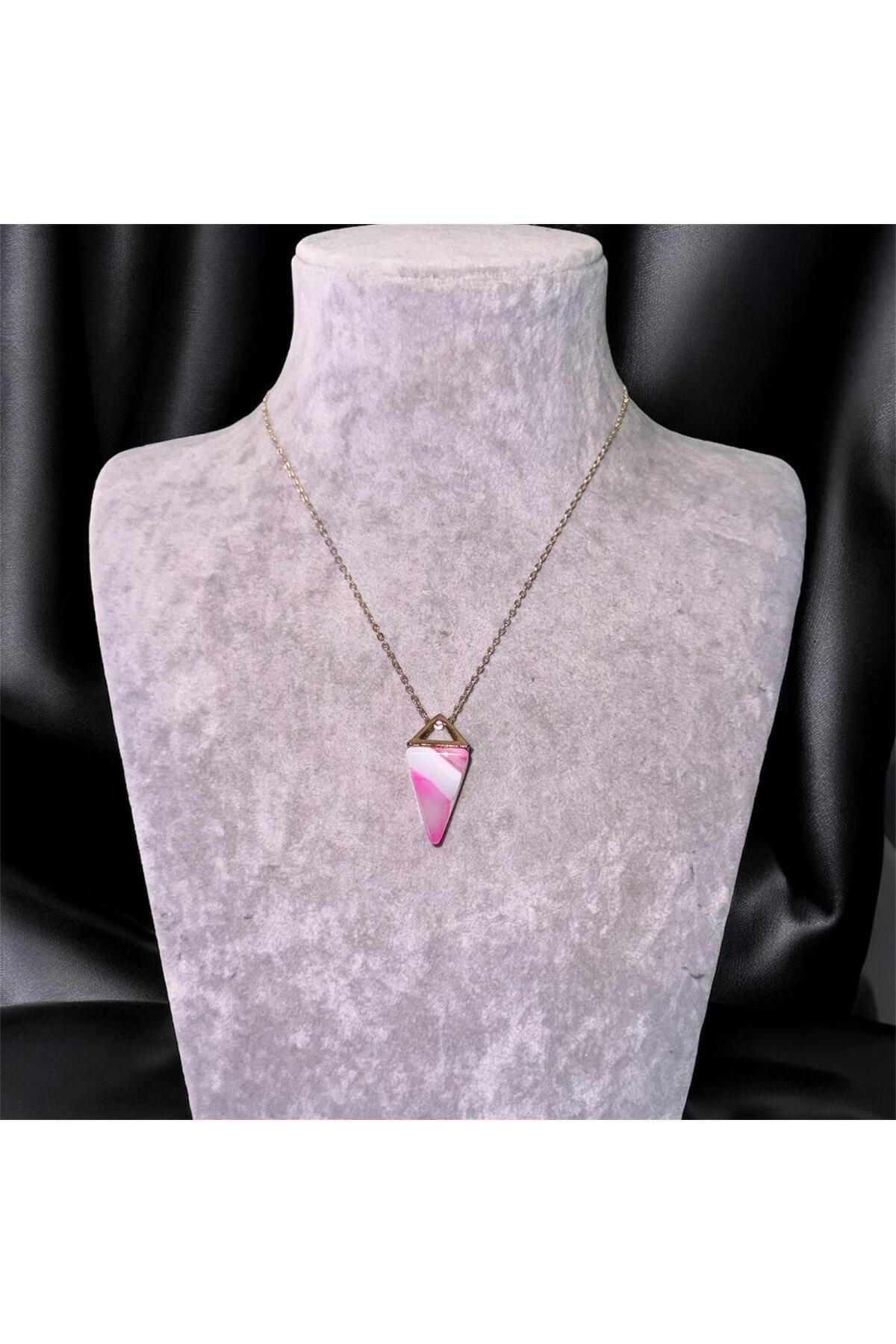 Kırmızı Sanat Evi Üçgen Pembe Kuvars Uçlu Doğal Taş Kolye