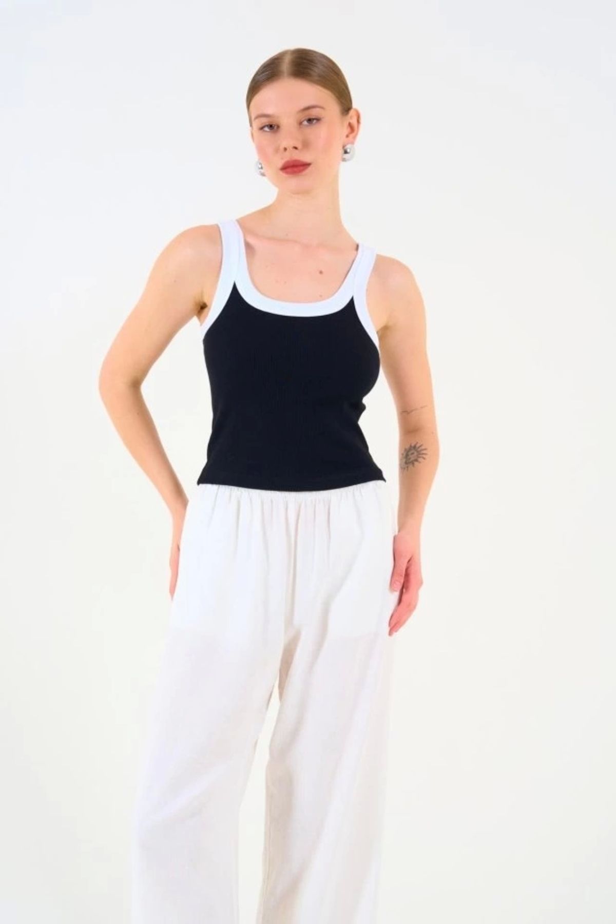 Butik İki Renkli Atlet - Siyah-Beyaz