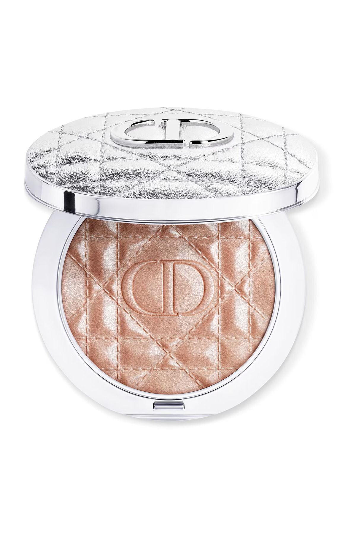 Dior ışığı her açıdan yansıtan 3 yeni bitiş¹ ile ışıltılı aydınlatıcı pudra