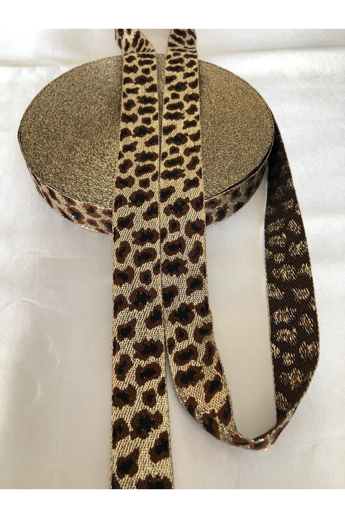 KumaşEvi Leopar Desenli Jakarlı 3 Cm Dokuma Şerit- Moda, Çanta Aksesuarı, Ev Dekoru, El Sanatları Için (1M)