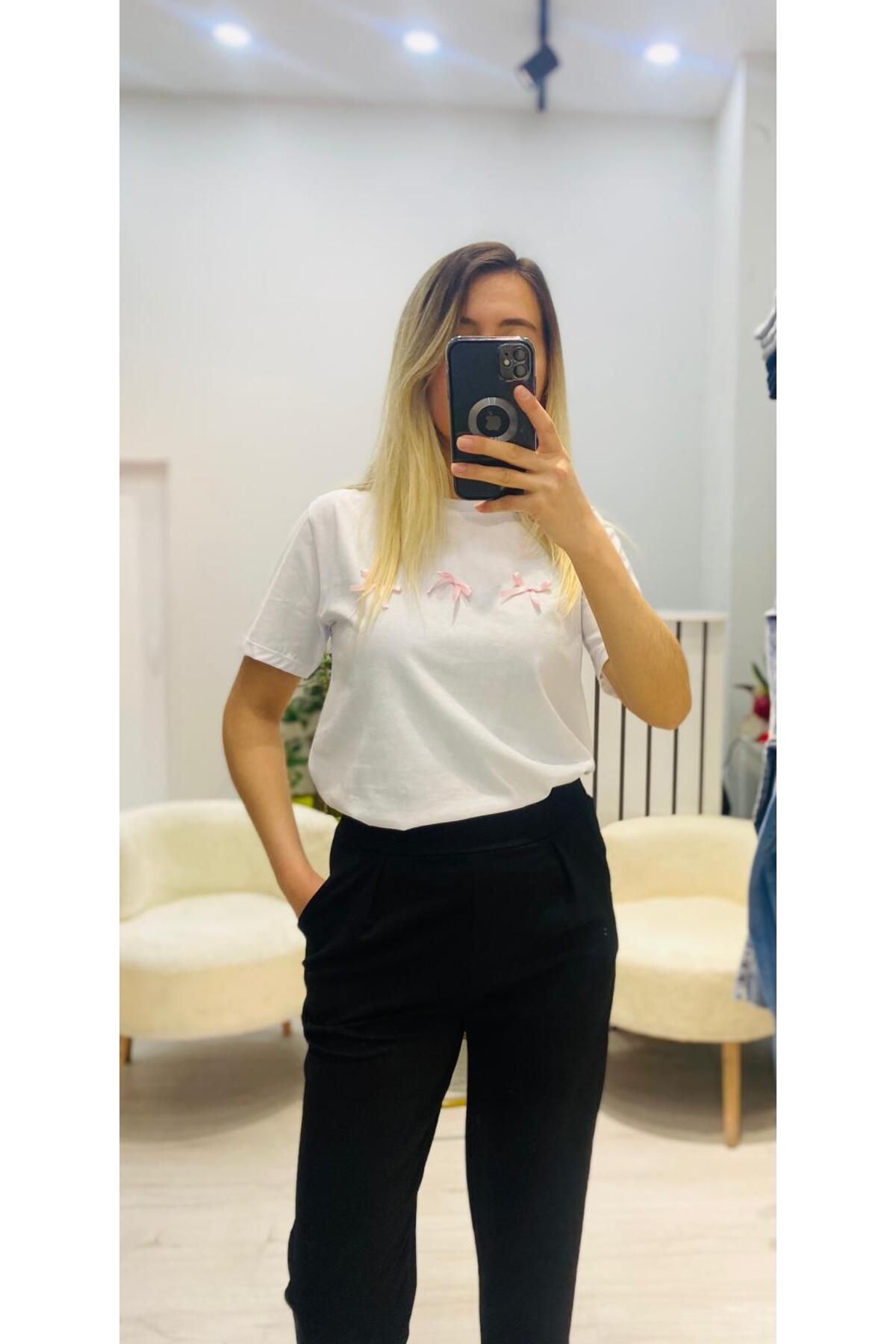 Roseden Önü Fiyonklu Basic T-shirt