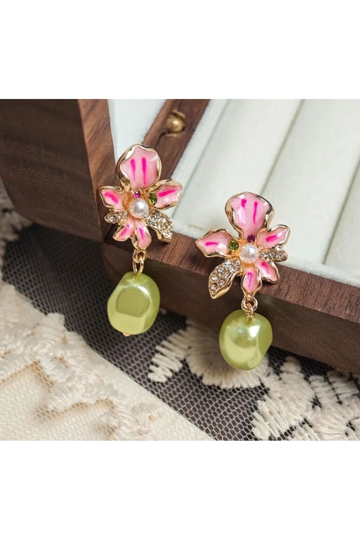 Esra'nın Takıları Zarif Vintage Pembe Küpe