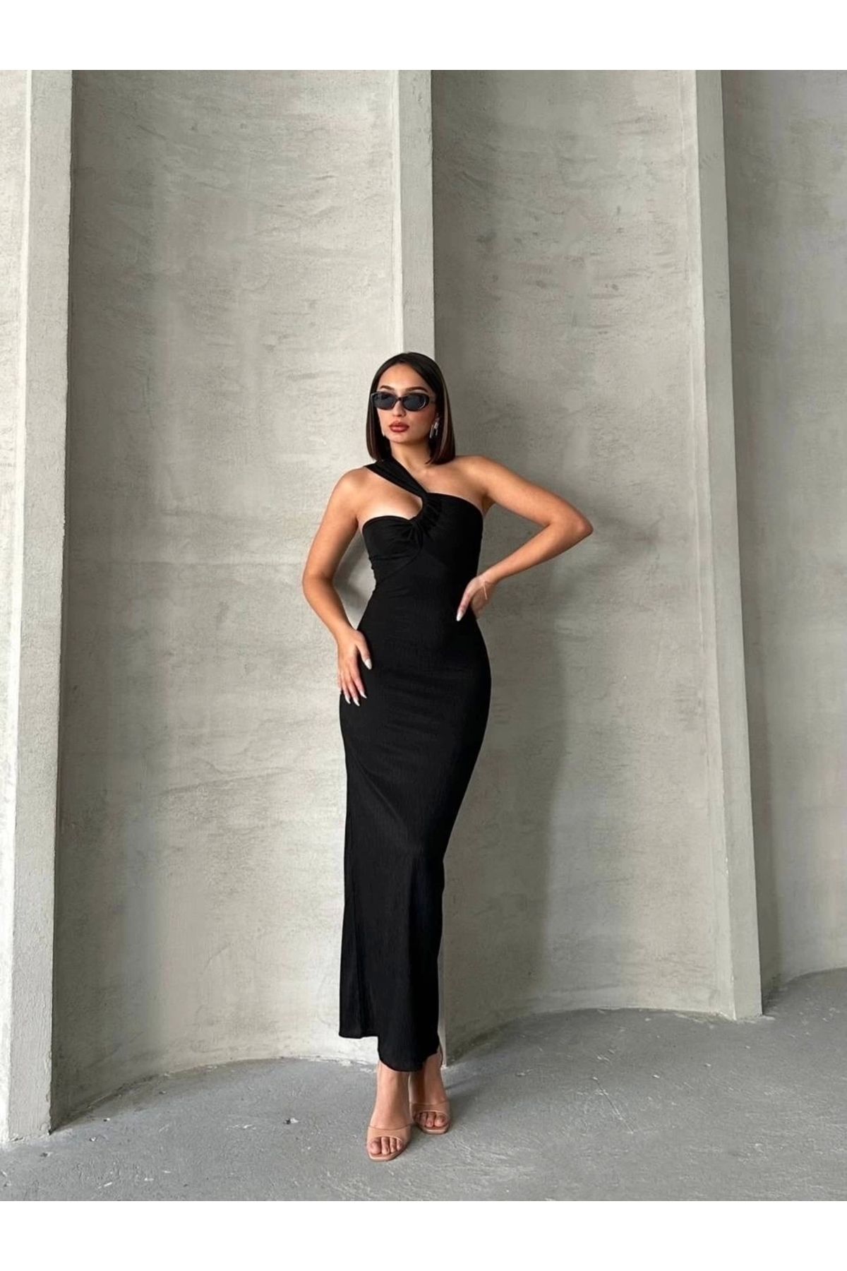 BellevieStore Krinkıl tek omuz uzun elbise siyah s25455
